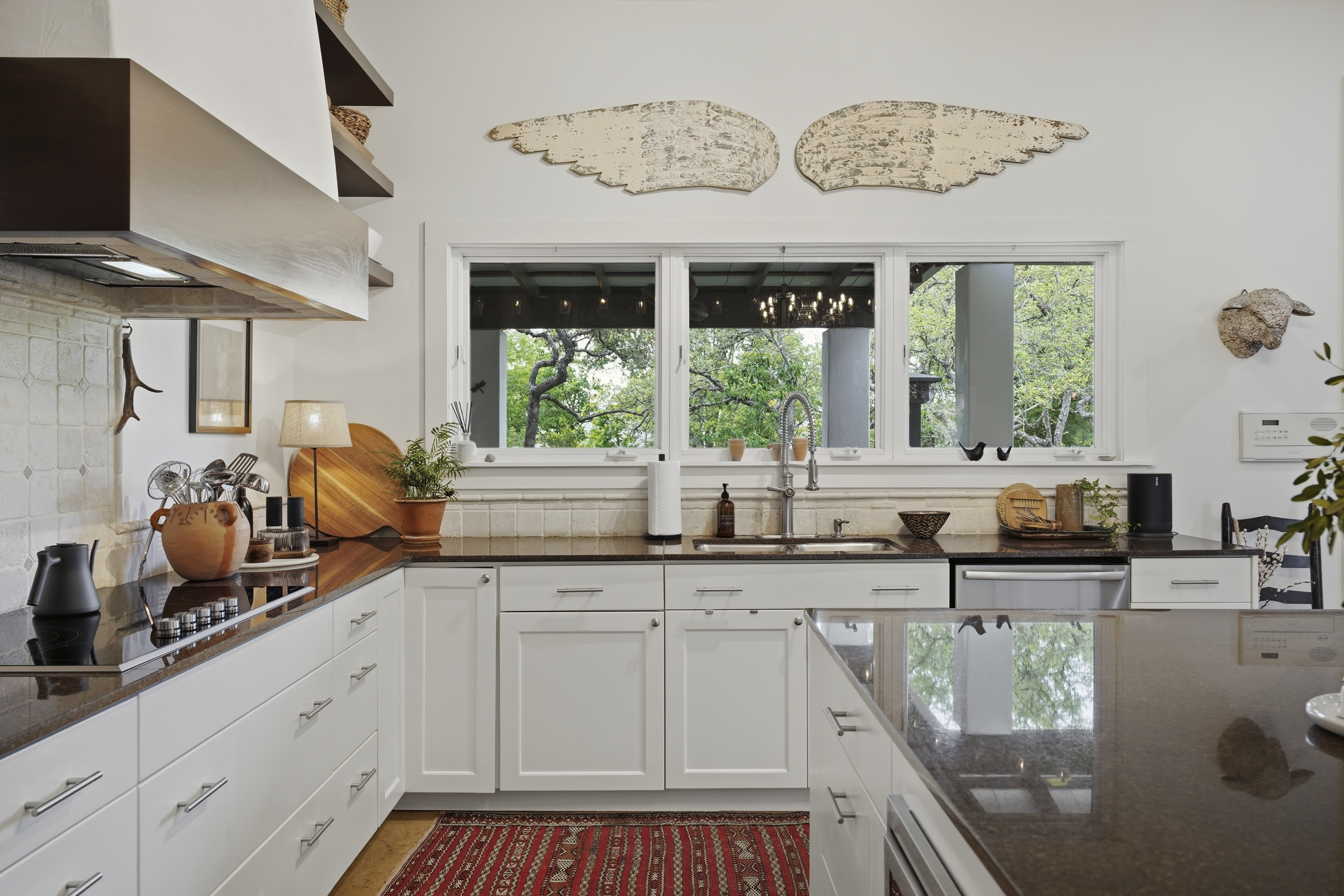  Custom-Designed Home on a 1-Acre - 物件實景