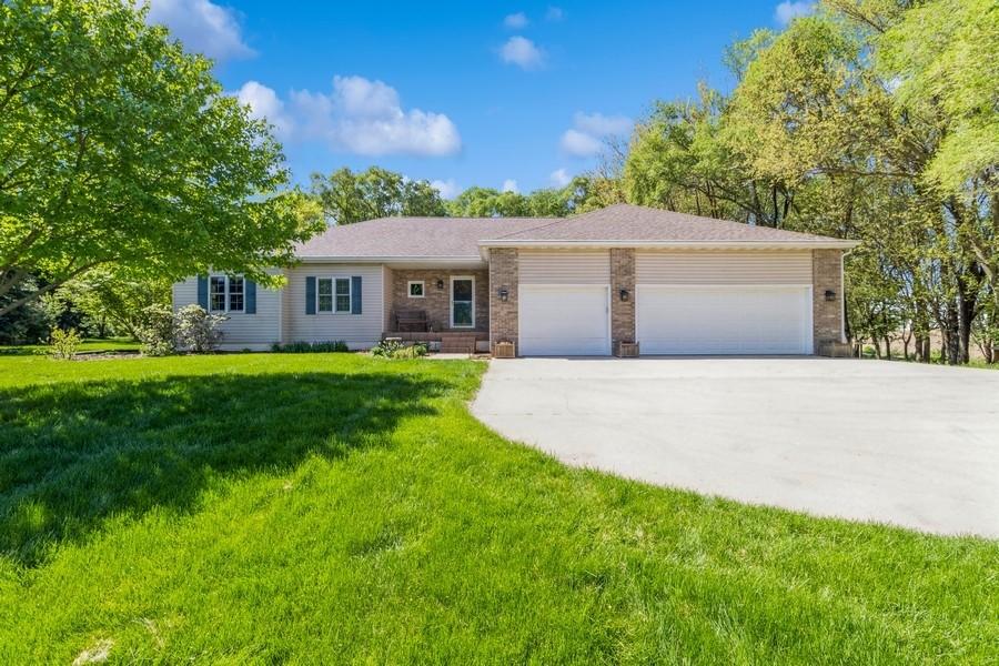 Ames, Iowa, 50014, United States, 3 Bedrooms Bedrooms, ,3 BathroomsBathrooms,Residential,For Sale,1935313