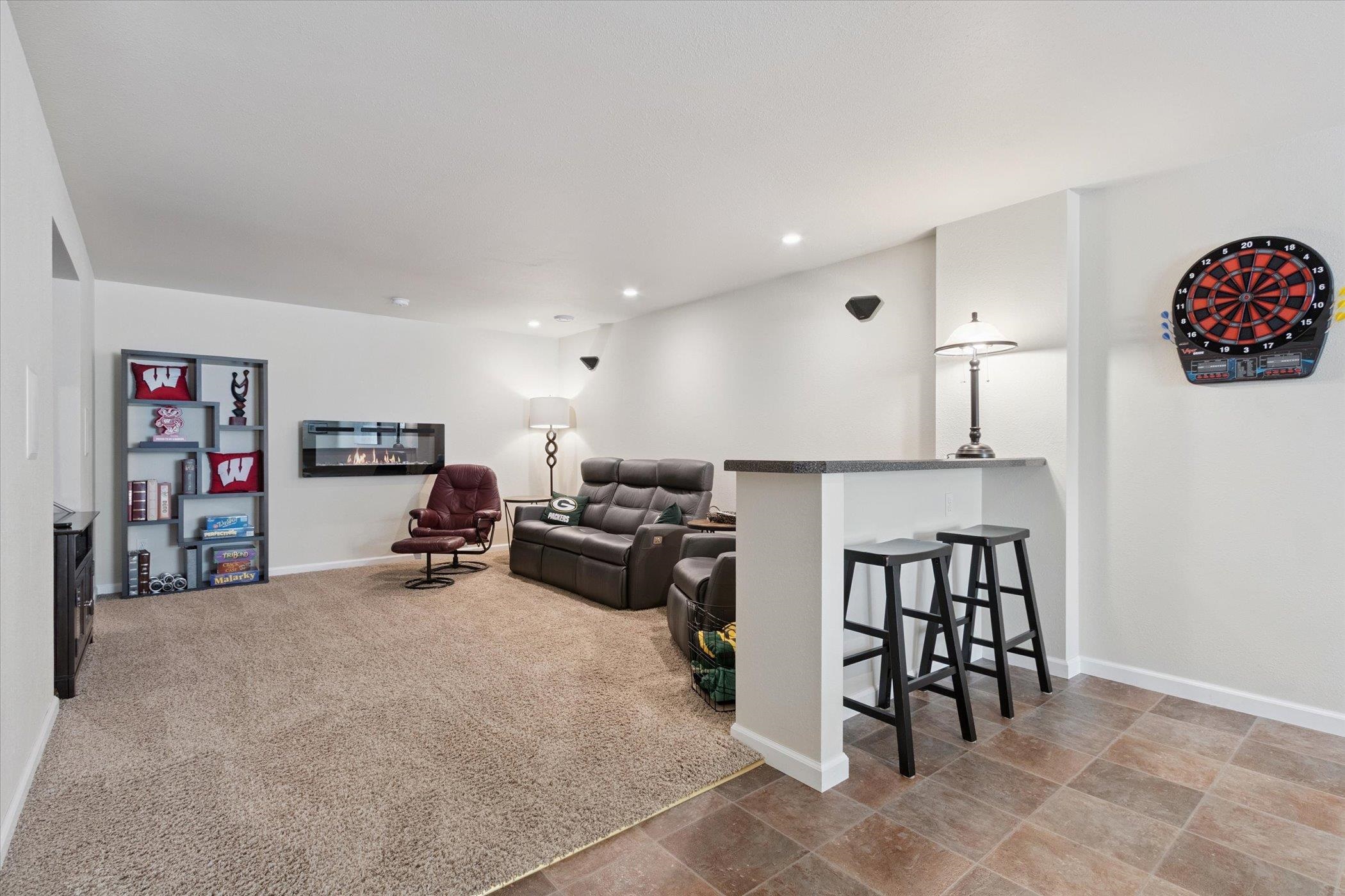 Janesville, Wisconsin, 53546, United States, 3 Bedrooms Bedrooms, ,4 BathroomsBathrooms,Residential,For Sale,1978617