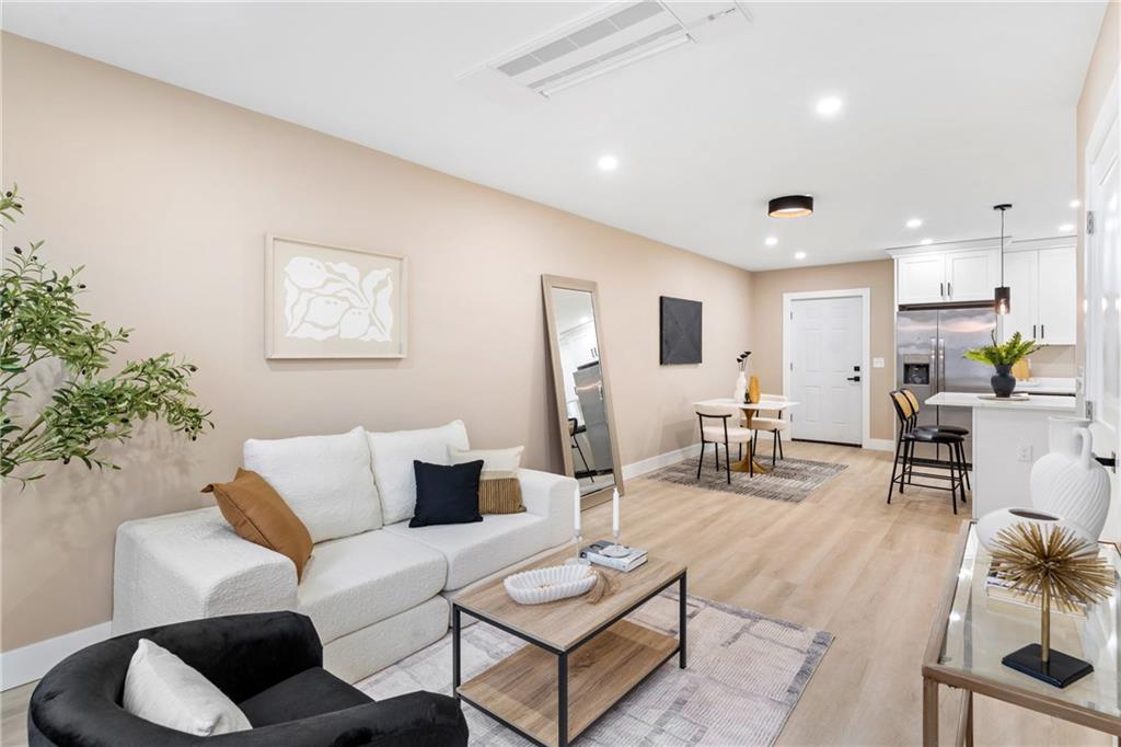 Providence, Rhode Island, 02907, United States, 6 Bedrooms Bedrooms, ,4 BathroomsBathrooms,Residential,For Sale,2005298