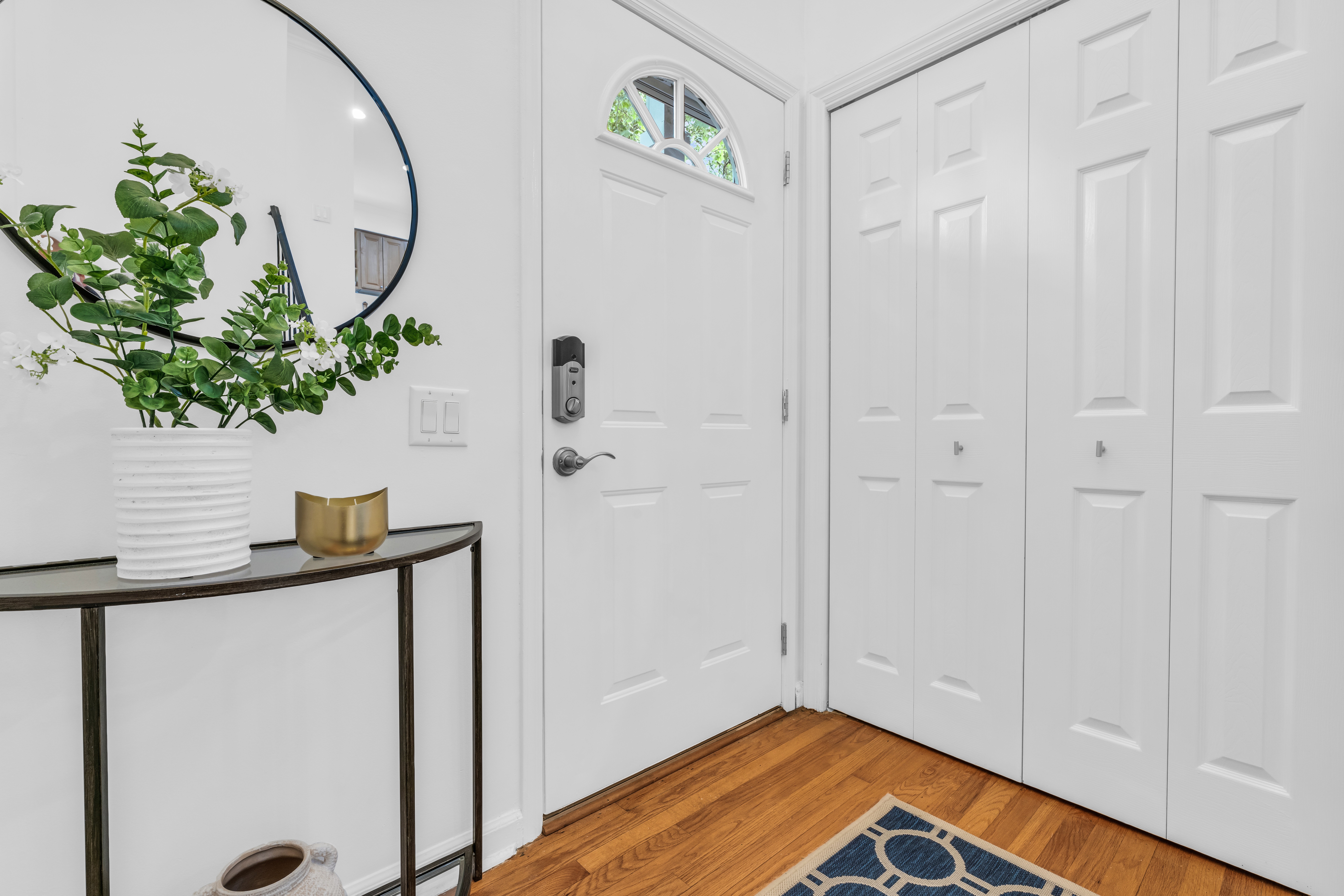  Beautiful Updated Bi-Level Home - 840 Nutswamp Road, Red Bank - 物件實景