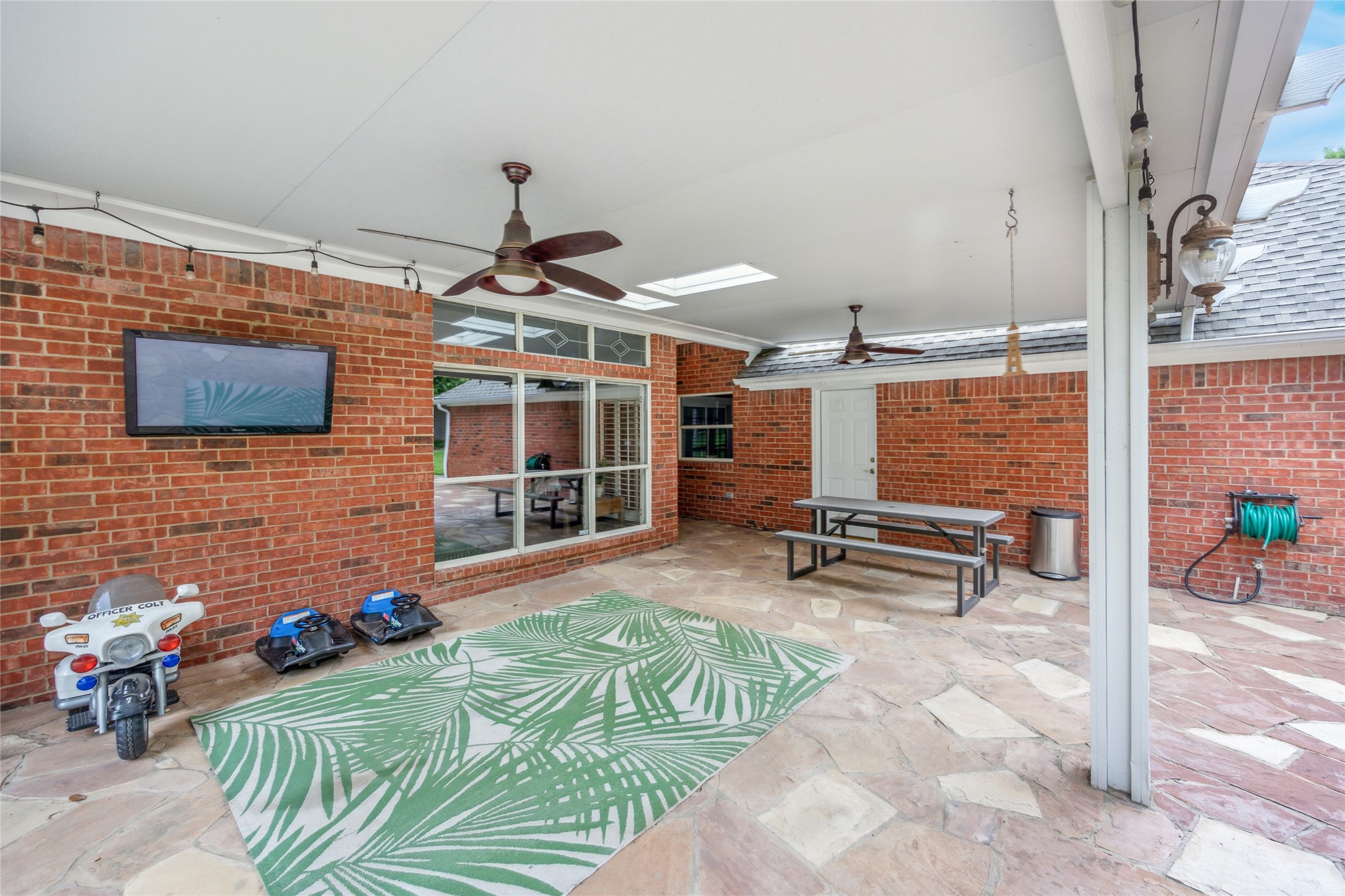 Southlake, Texas, 76092, United States, 4 Bedrooms Bedrooms, ,3 BathroomsBathrooms,Residential,For Sale,1895470