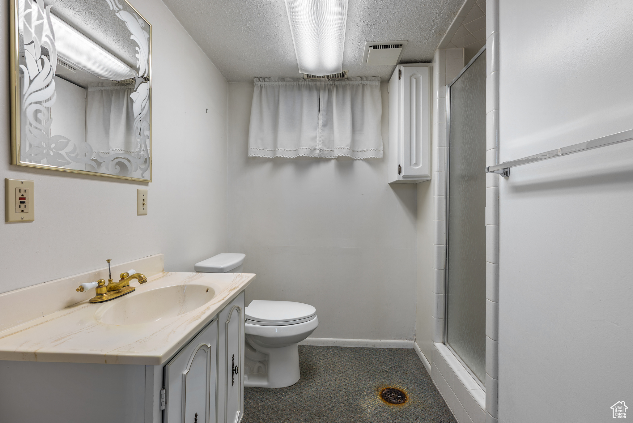 Farmington, Utah, 84025, United States, 5 Bedrooms Bedrooms, ,1 BathroomBathrooms,Residential,For Sale,1927310