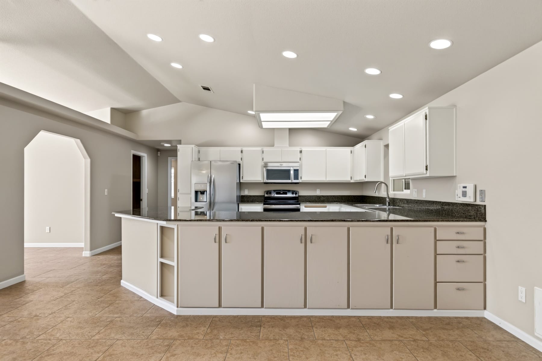  182 Justin Court Central Point, OR 97502 - 物件實景