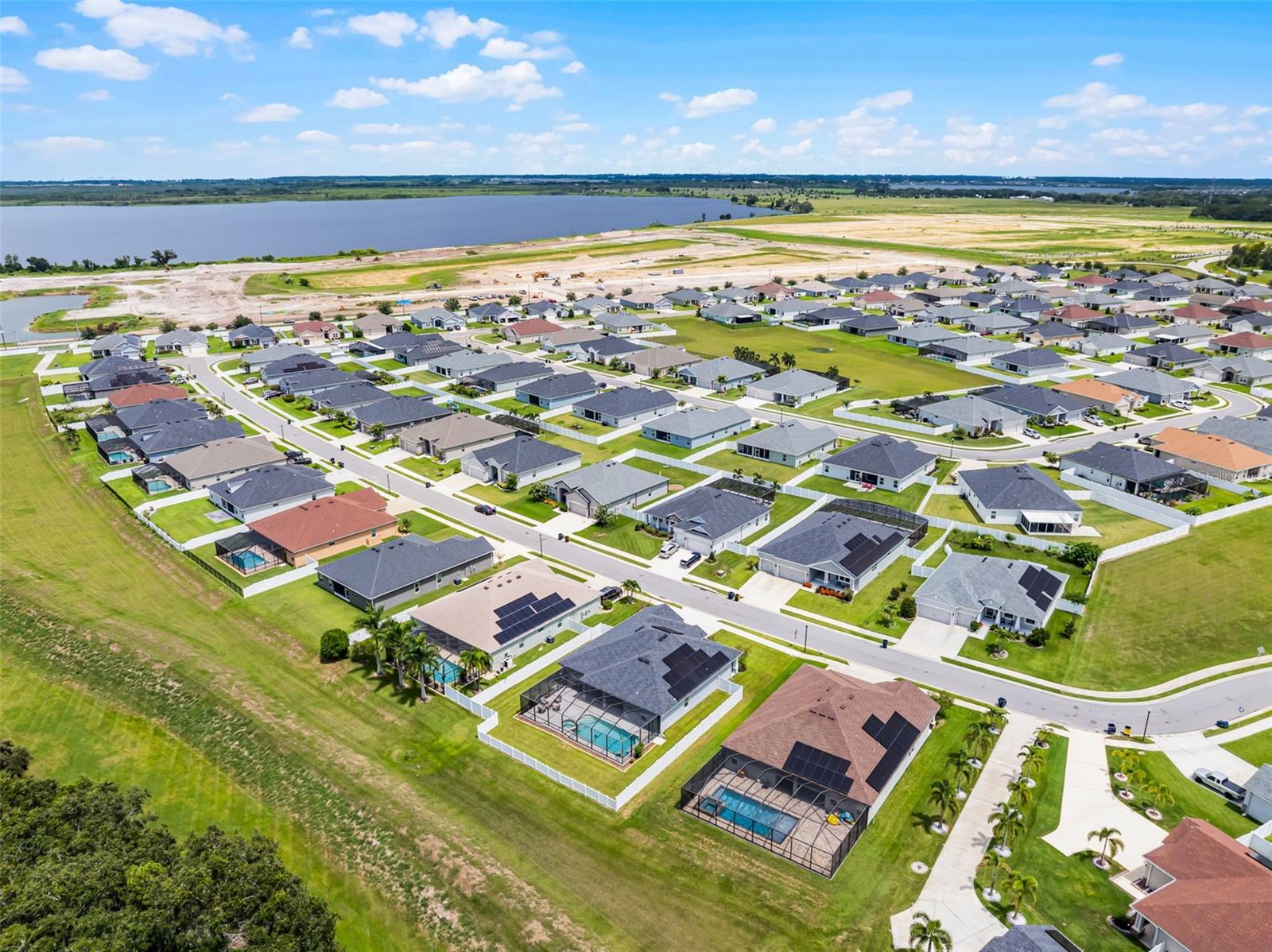 AUBURNDALE, Florida, 33823, United States, 4 Bedrooms Bedrooms, ,3 BathroomsBathrooms,Residential,For Sale,1899734