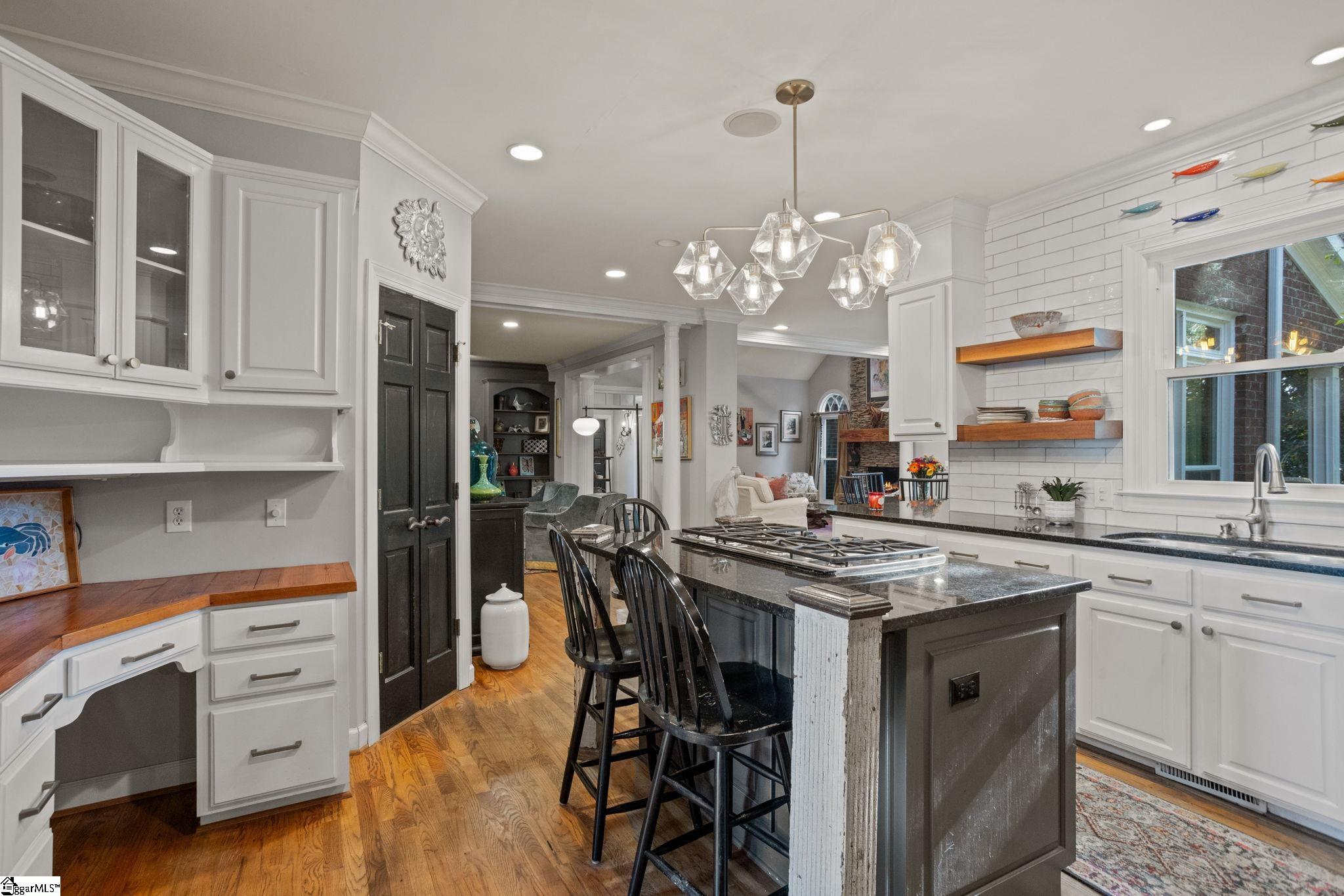 Simpsonville, South Carolina, 29681, United States, 5 Bedrooms Bedrooms, ,5 BathroomsBathrooms,Residential,For Sale,1988103