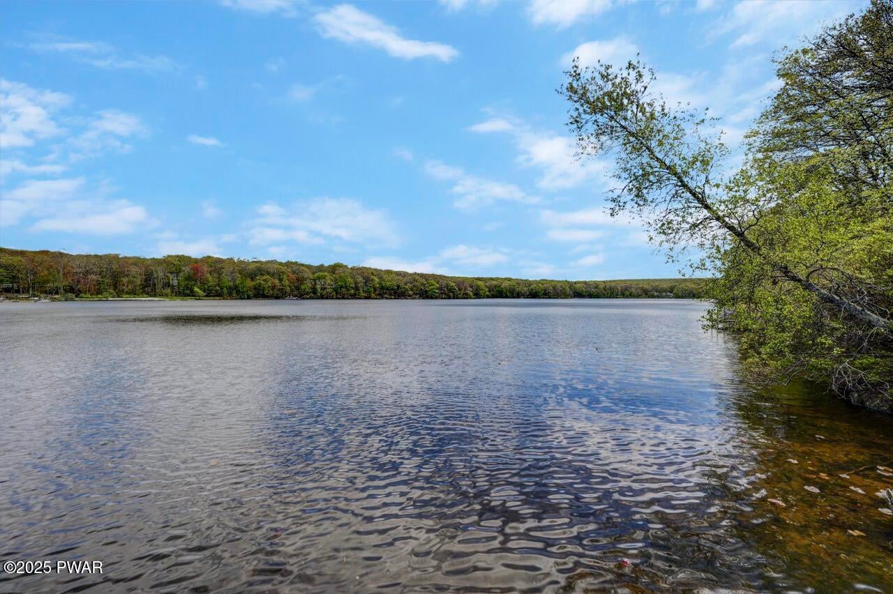 Lords Valley, Pennsylvania, 18428, United States, 5 Bedrooms Bedrooms, ,3 BathroomsBathrooms,Residential,For Sale,1977416