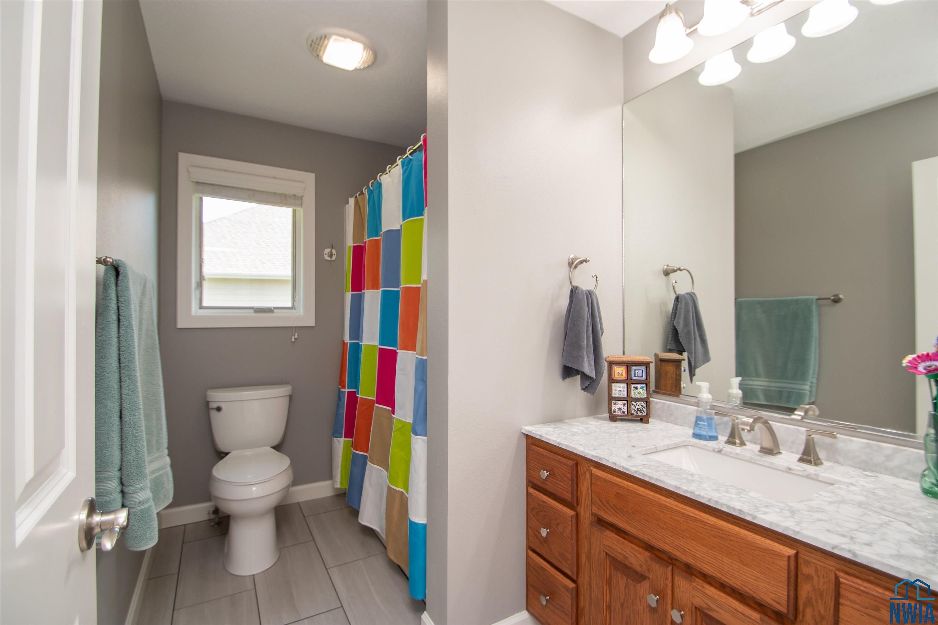 Dakota Dunes, South Dakota, 57049, United States, 4 Bedrooms Bedrooms, ,3 BathroomsBathrooms,Residential,For Sale,1979116