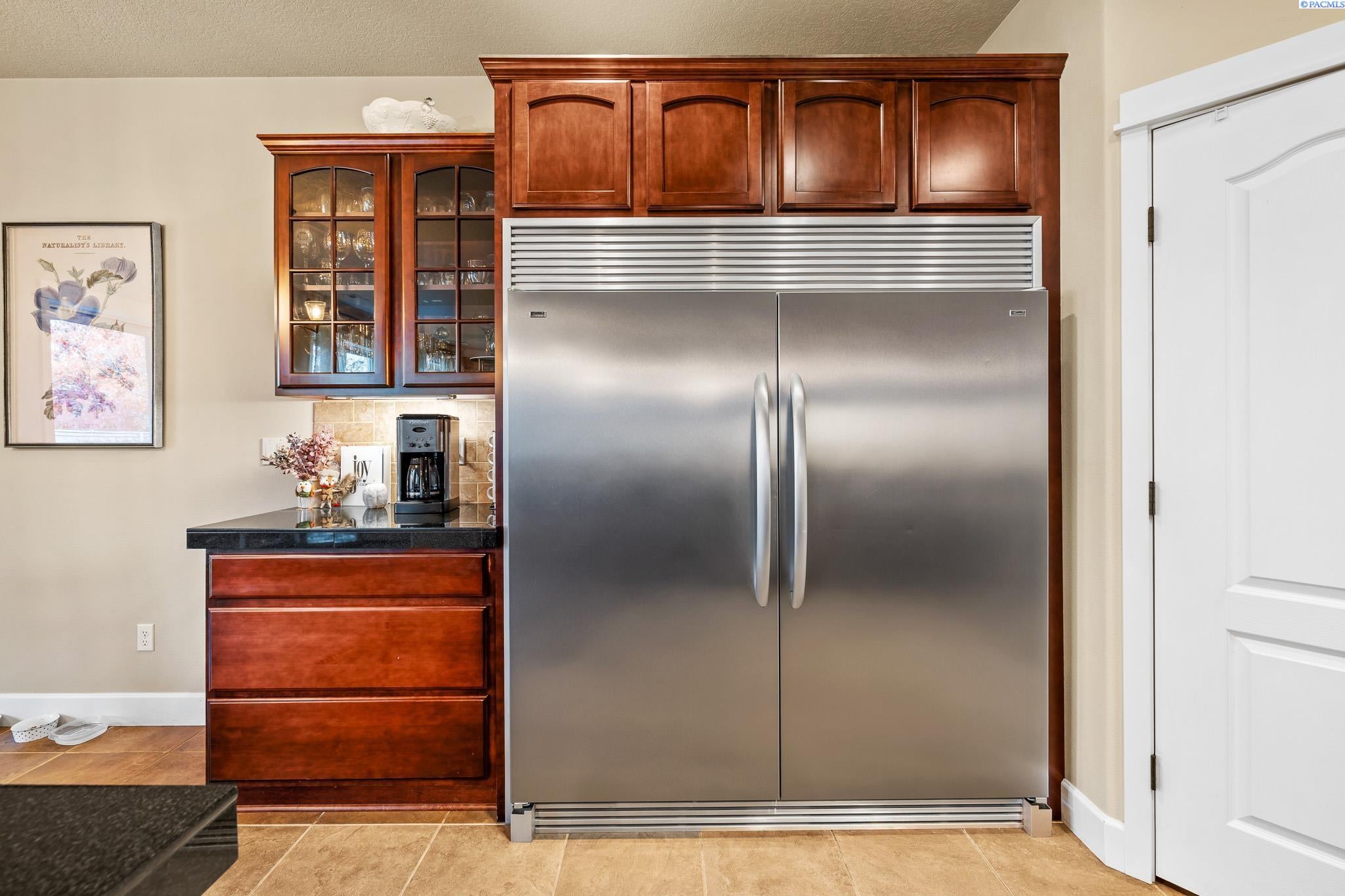 Kennewick, Washington, 99338, United States, 4 Bedrooms Bedrooms, ,3 BathroomsBathrooms,Residential,For Sale,1982934