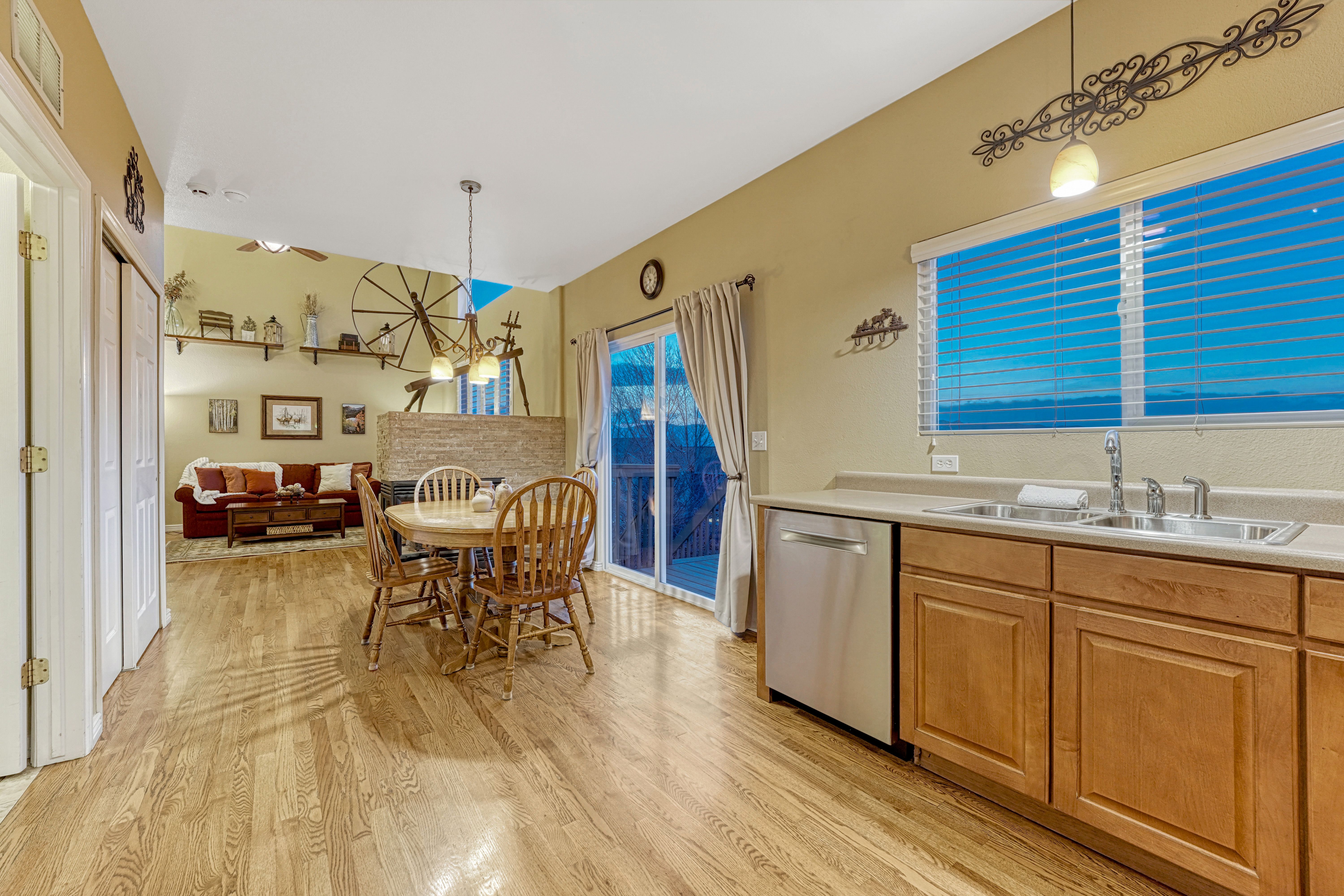  Elevated Living with Panoramic Mountain Views - 物件實景