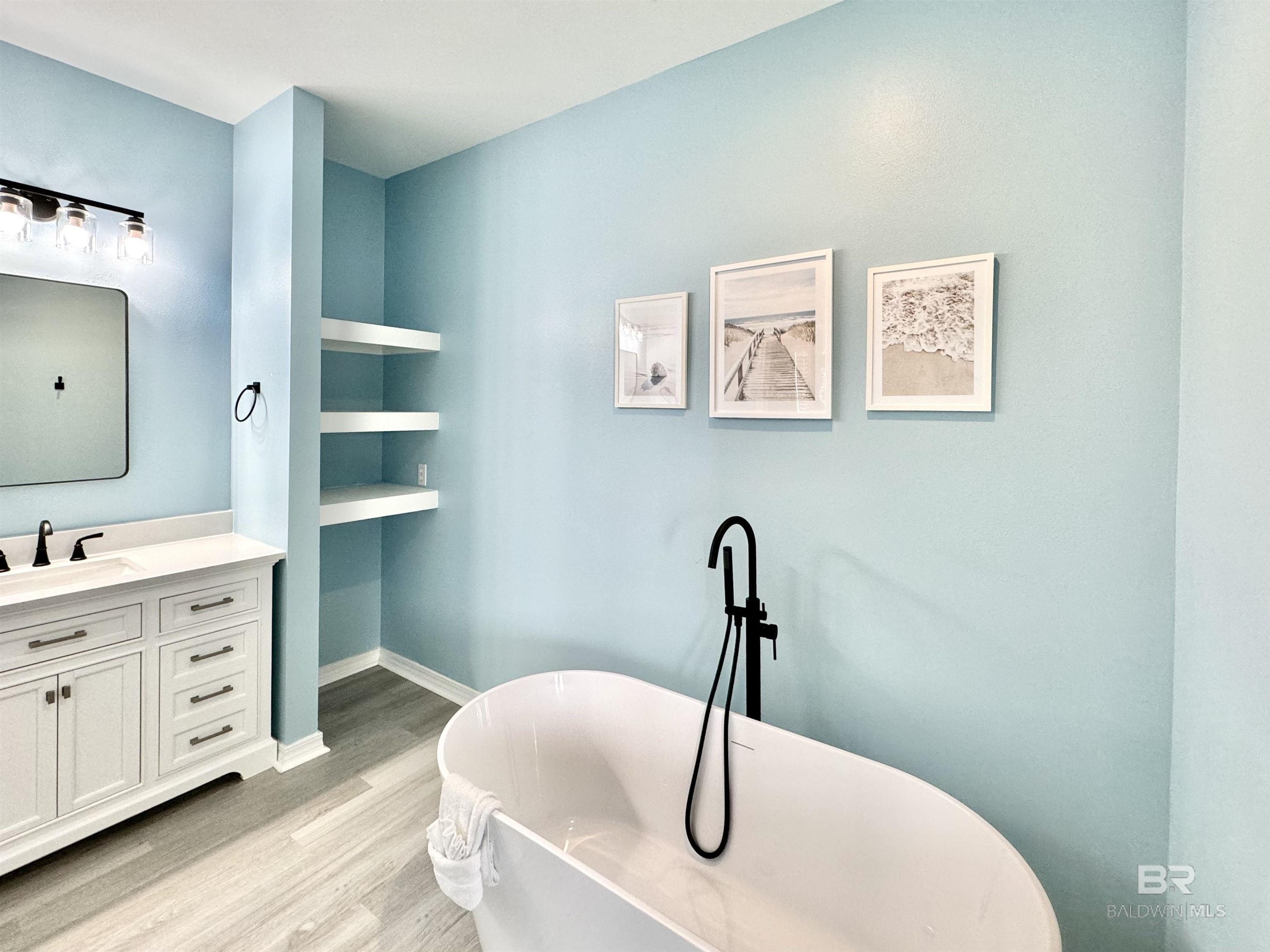 Gulf Shores, Alabama, 36542, United States, 4 Bedrooms Bedrooms, ,3 BathroomsBathrooms,Residential,For Sale,1887165