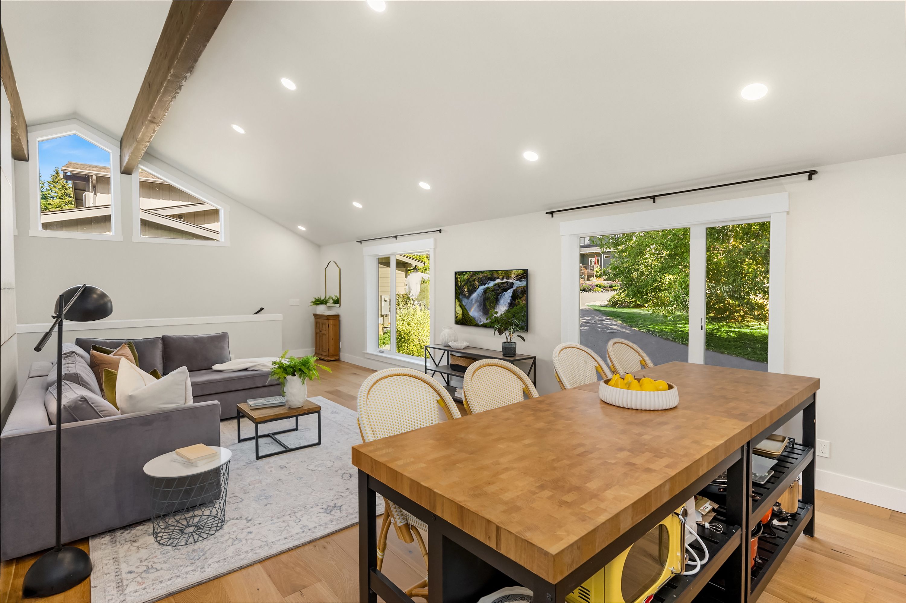  689 Pierce Court Northwest, Bainbridge Island, WA 98110 - 物件實景