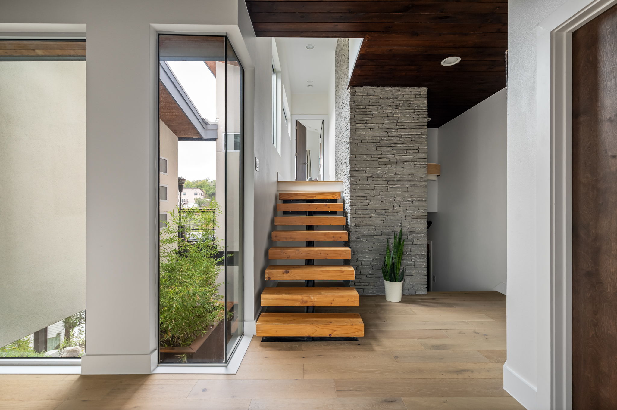  Modern Canyon Retreat Designed for Sunset Living - 物件實景