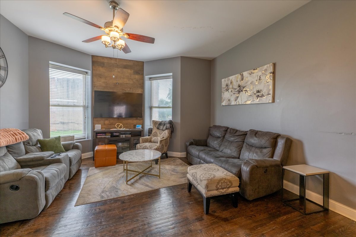 Chicago, Illinois, 60623, United States, 11 Bedrooms Bedrooms, ,Residential,For Sale,1984731