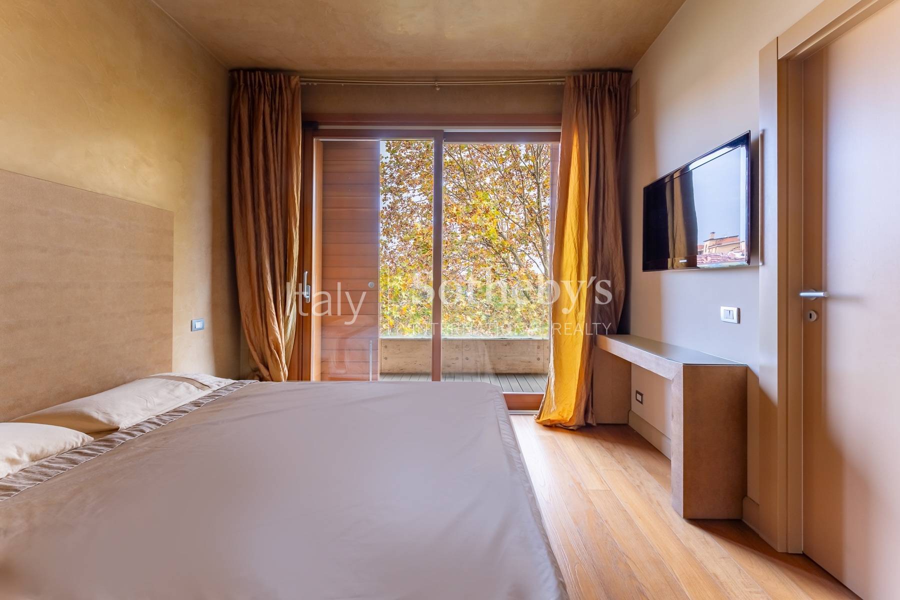  Elegant and bright penthouse in central area - 物件實景