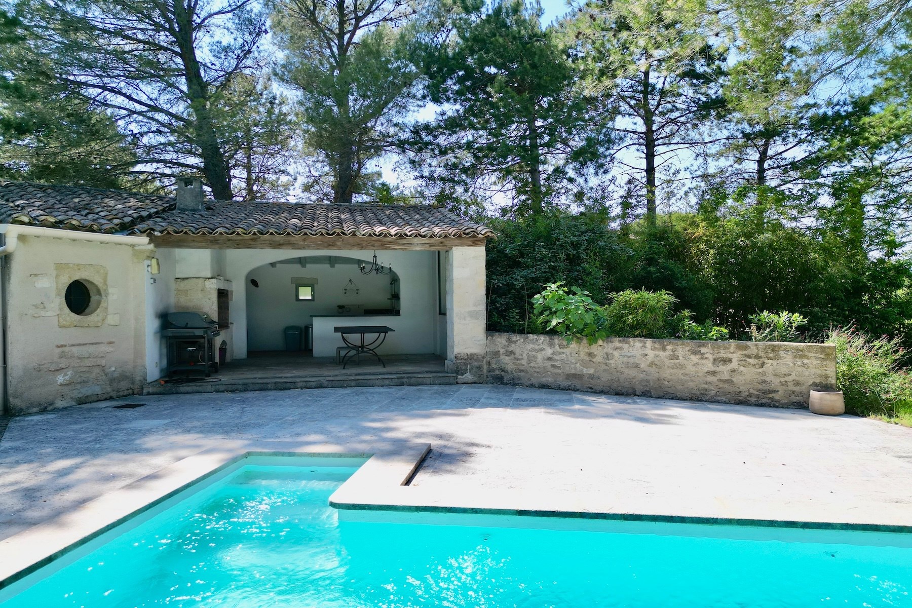  Elegant property with swimming pool and landscaped garden near Uzès - 物件實景