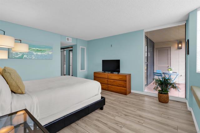 San Diego, California, 92106, United States, 2 Bedrooms Bedrooms, ,2 BathroomsBathrooms,Residential,For Sale,1835176
