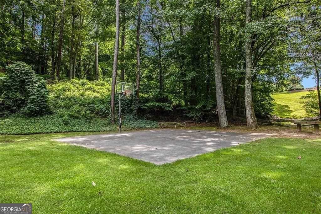 Roswell, Georgia, 30075, United States, 6 Bedrooms Bedrooms, ,4 BathroomsBathrooms,Residential,For Sale,1910371