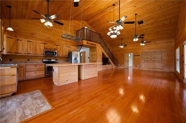 Natchez, Louisiana, 71456, United States, 4 Bedrooms Bedrooms, ,3 BathroomsBathrooms,Residential,For Sale,1975499