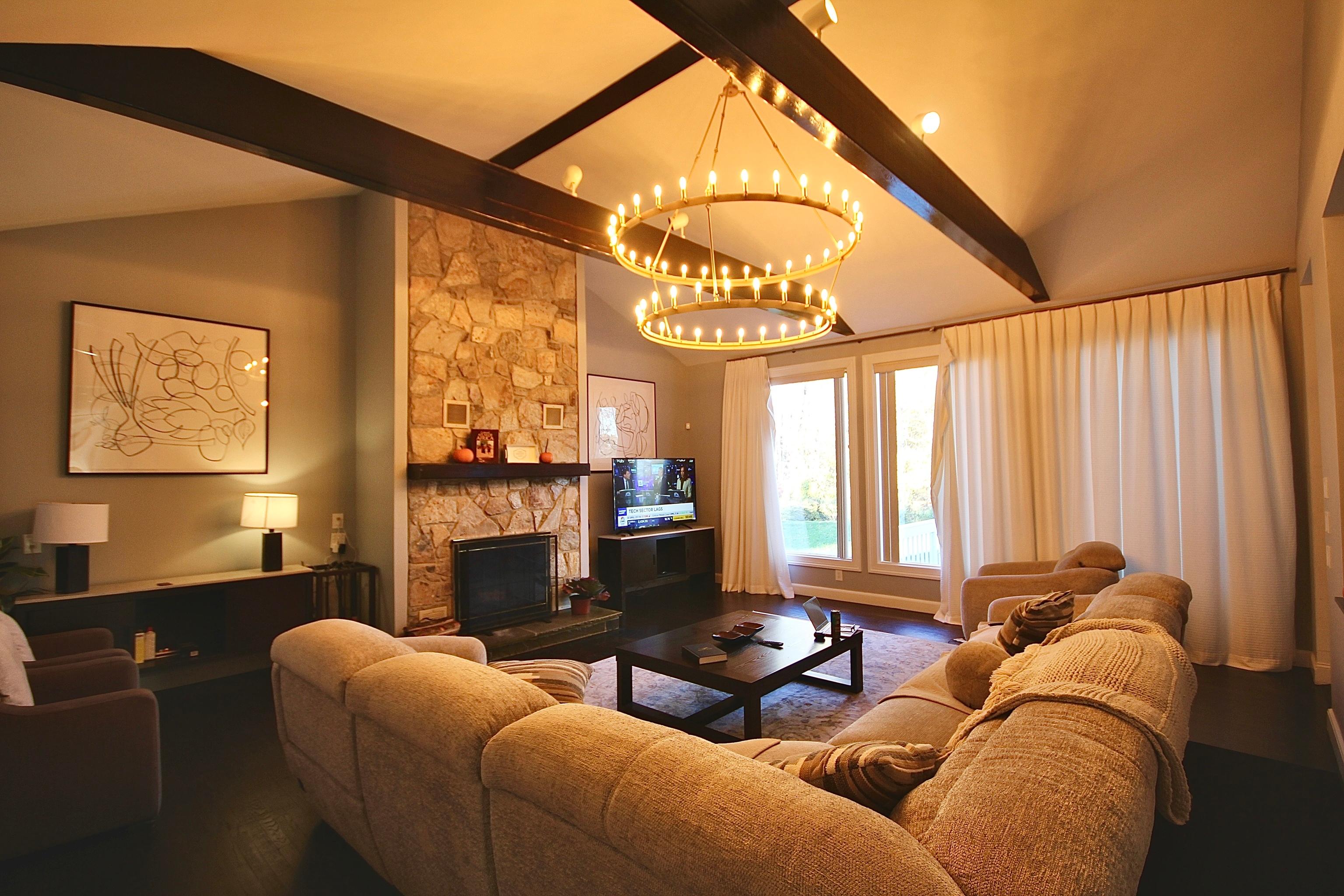 Norwalk, Connecticut, 06850, United States, 7 Bedrooms Bedrooms, ,6 BathroomsBathrooms,Residential,For Sale,1987442