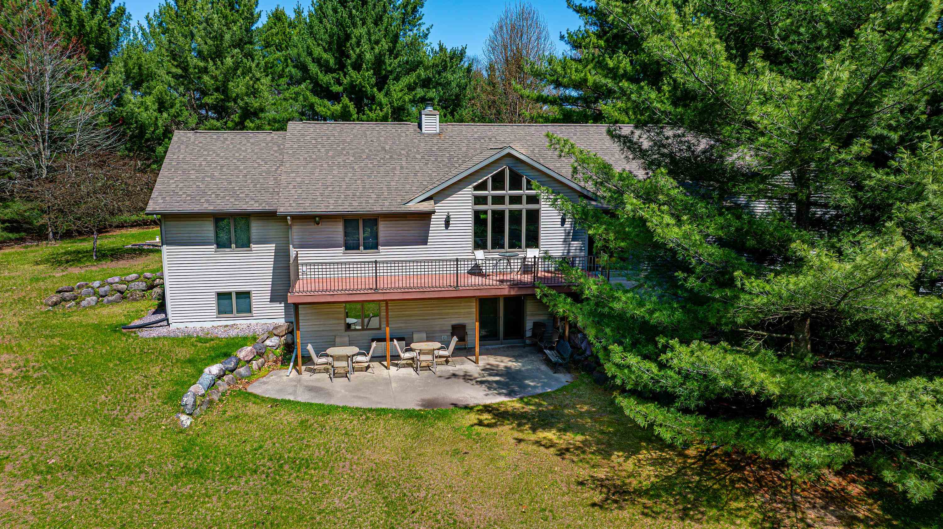 Spring Green, Wisconsin, 53588, United States, 4 Bedrooms Bedrooms, ,4 BathroomsBathrooms,Residential,For Sale,2040175