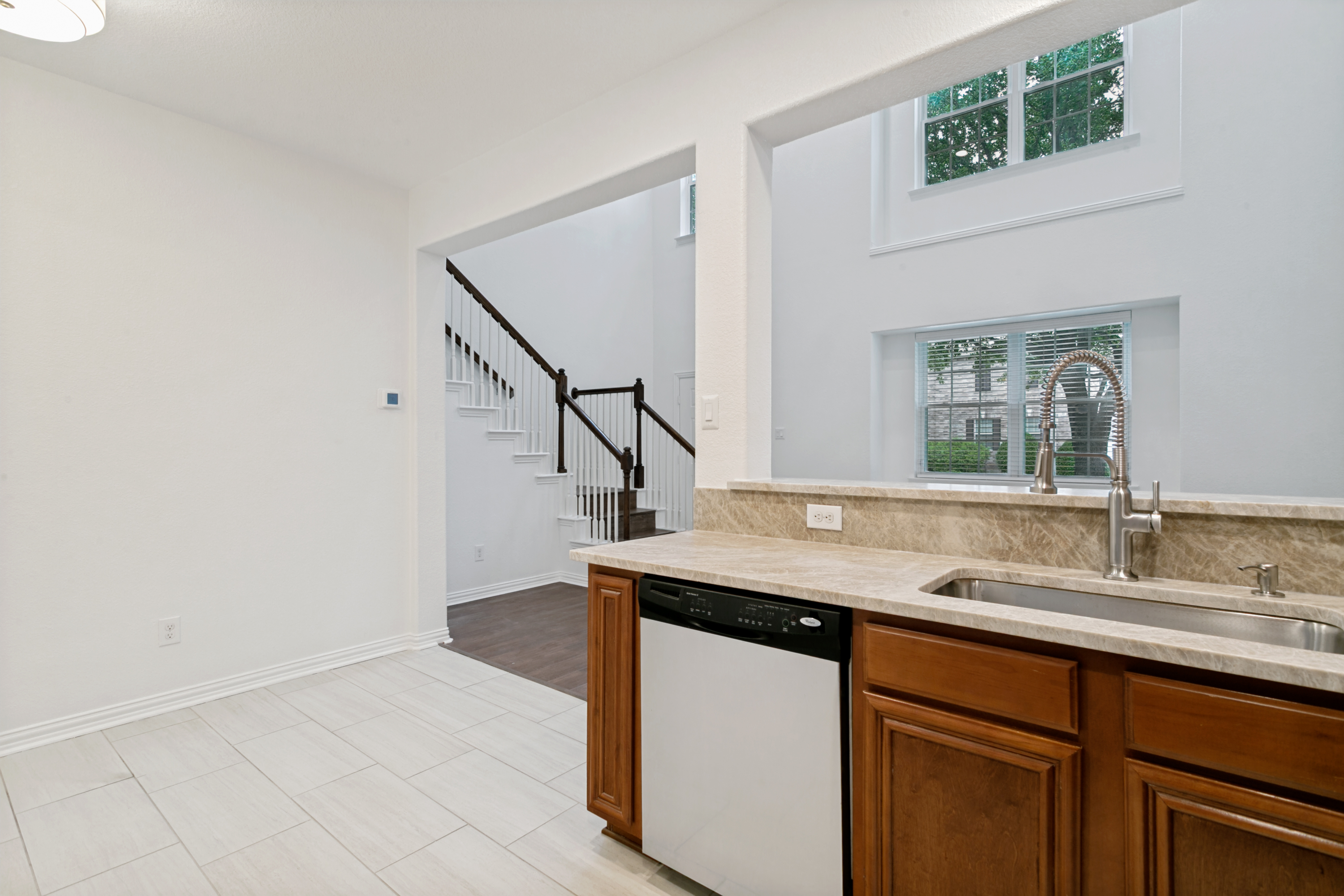  3115 Carlisle Street, Bedford, TX, 76021 - 物件實景