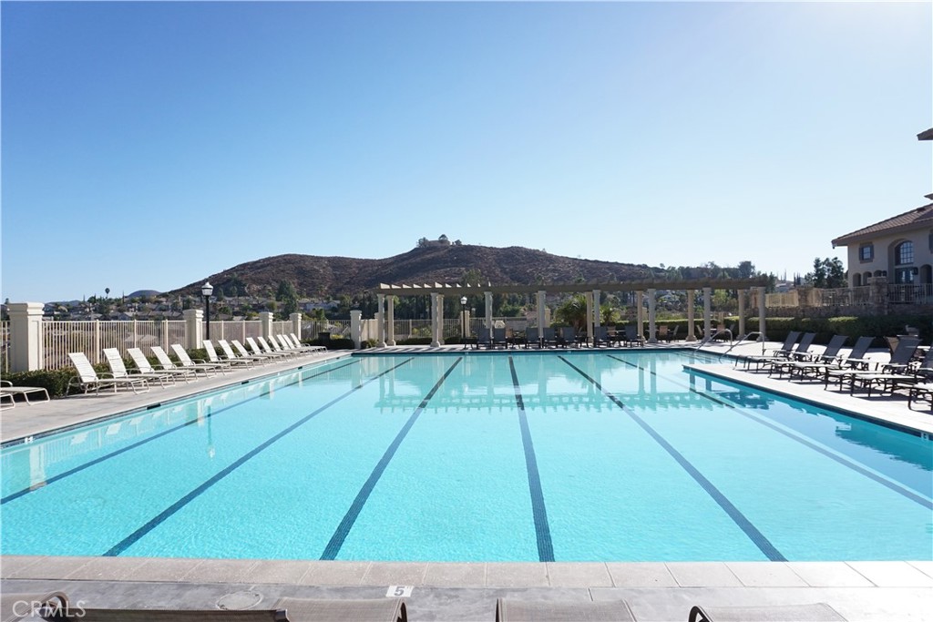 Lake Elsinore, California, 92532, United States, 4 Bedrooms Bedrooms, ,3 BathroomsBathrooms,Residential,For Sale,1988031