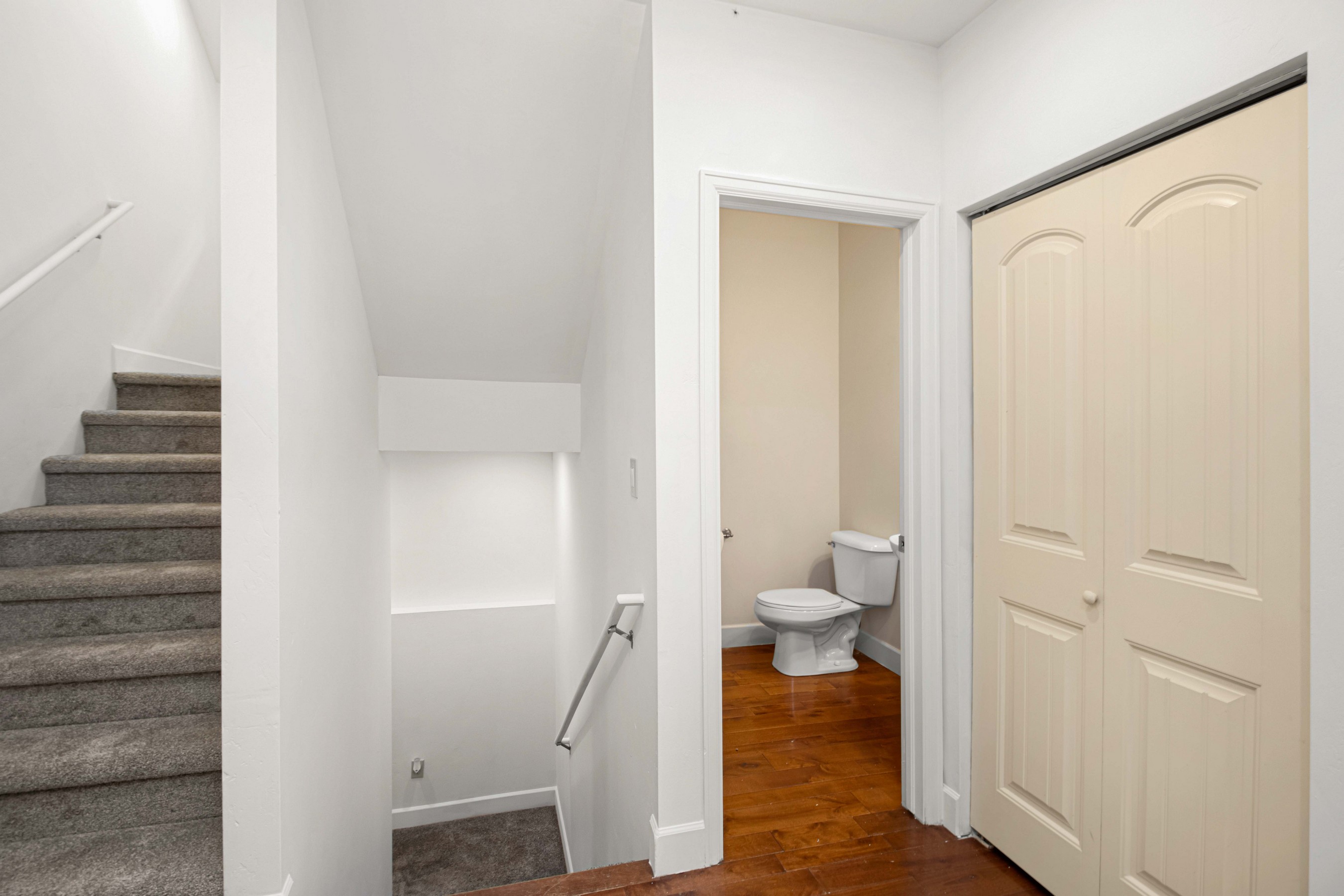  Exceptional Downtown Duplex Living - 物件實景