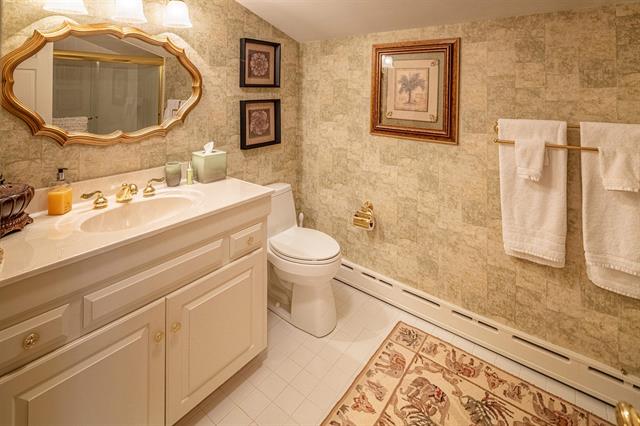 Dover, New Hampshire, 03820, United States, 3 Bedrooms Bedrooms, ,4 BathroomsBathrooms,Residential,For Sale,1926257