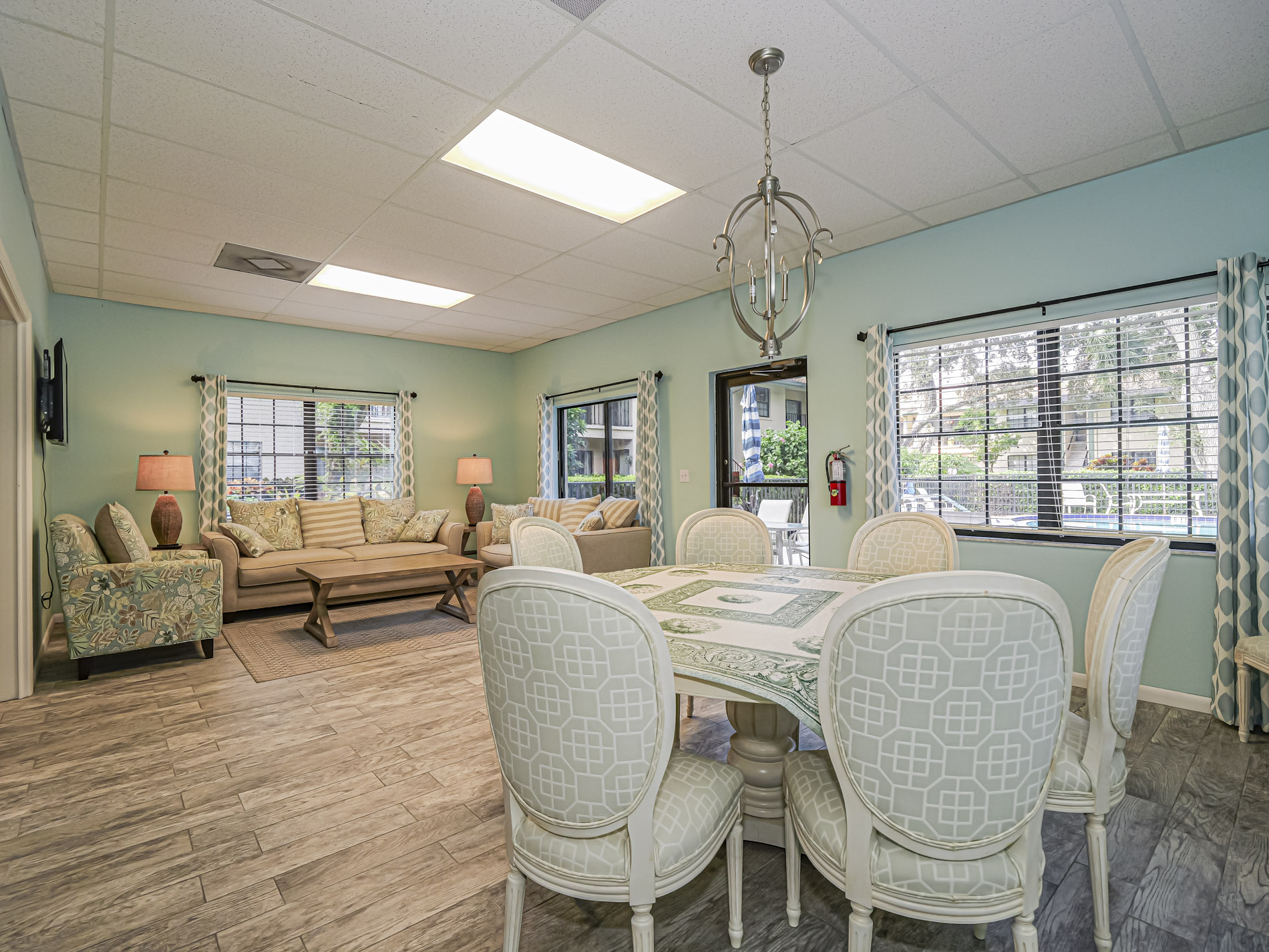  910 E Causeway Boulevard, Vero Beach, FL, 32963 - 物件實景