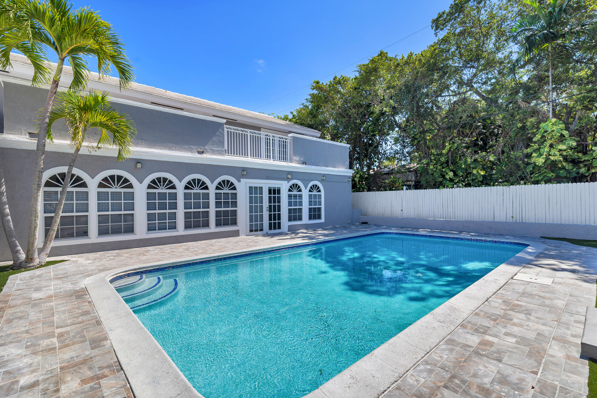 West Palm Beach, Florida, 33407, United States, 5 Bedrooms Bedrooms, ,5 BathroomsBathrooms,Residential,For Sale,1994900