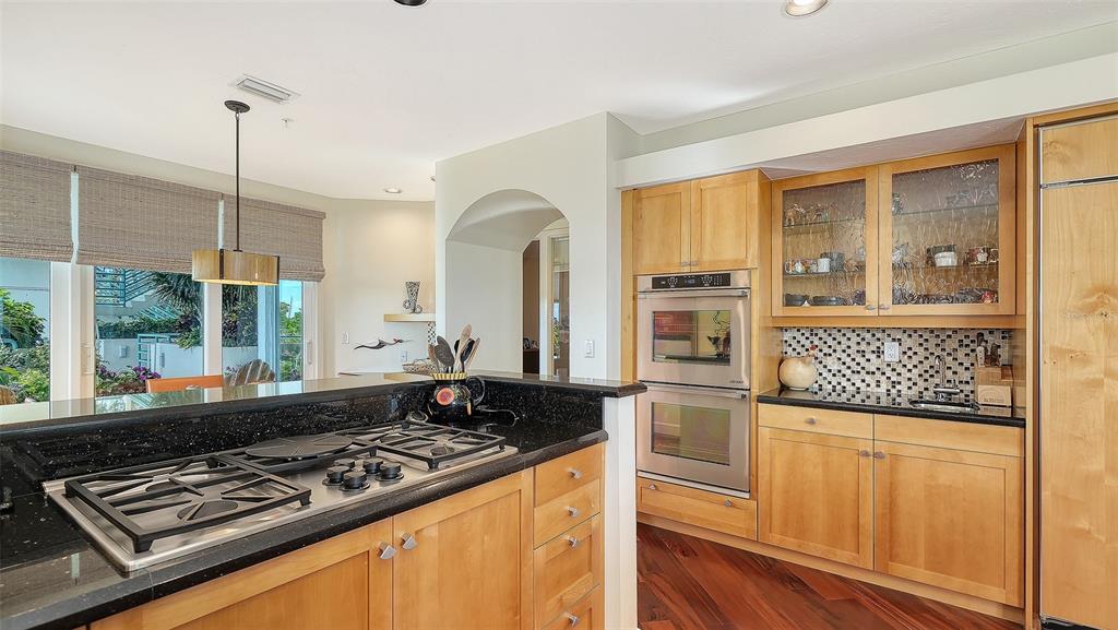 Longboat Key, Florida, 34228, United States, 2 Bedrooms Bedrooms, ,3 BathroomsBathrooms,Residential,For Sale,1989071