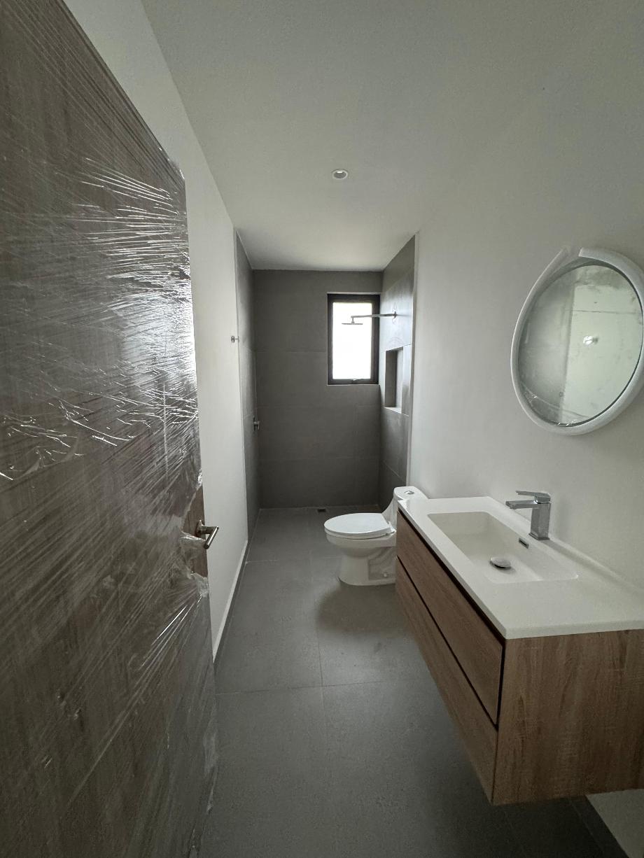 Monterrey, Nuevo León, 64370, Mexico, 3 Bedrooms Bedrooms, ,2 BathroomsBathrooms,Residential,For Sale,1847456