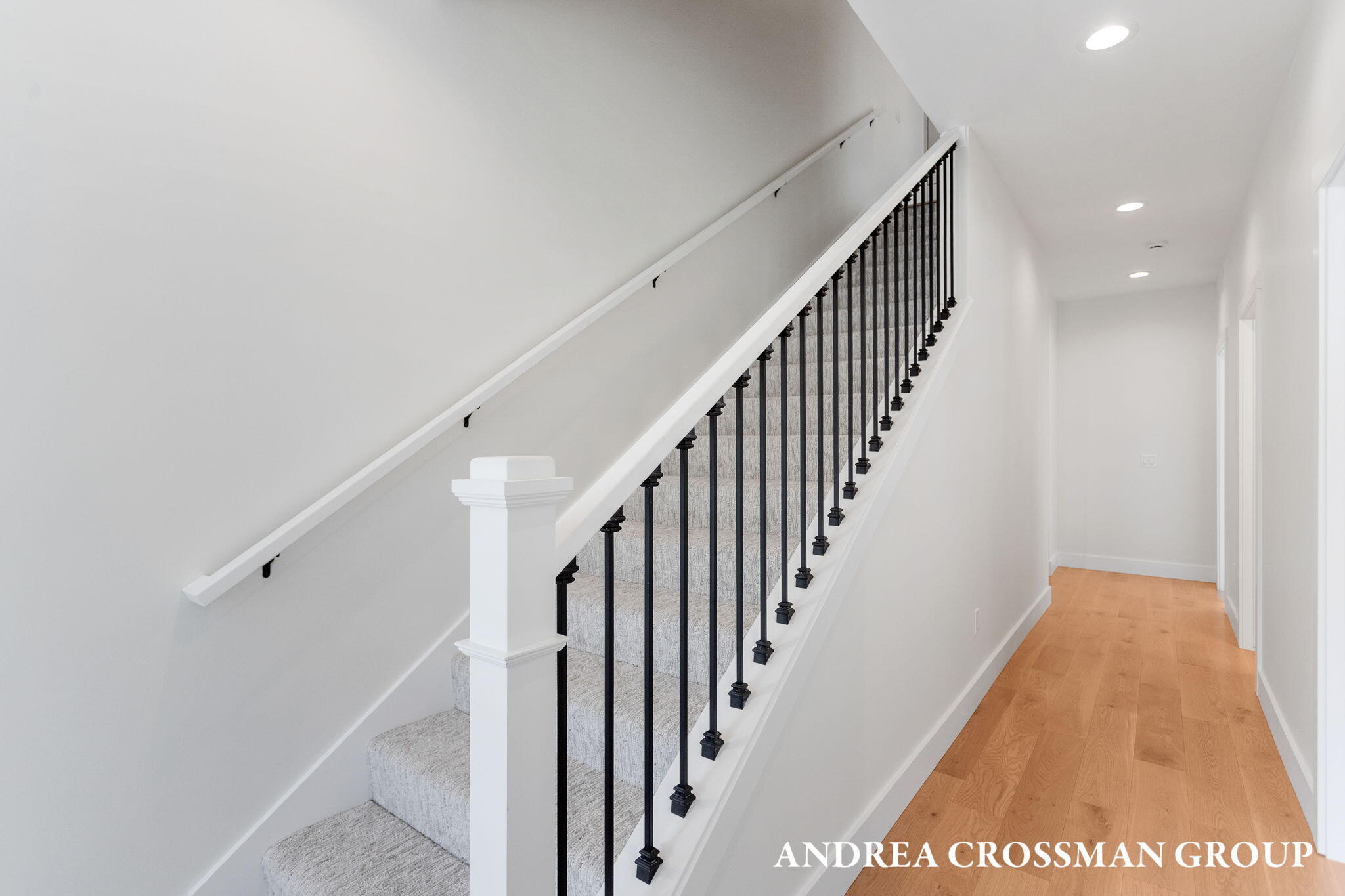 South Haven, Michigan, 49090, United States, 3 Bedrooms Bedrooms, ,3 BathroomsBathrooms,Residential,For Sale,1987692