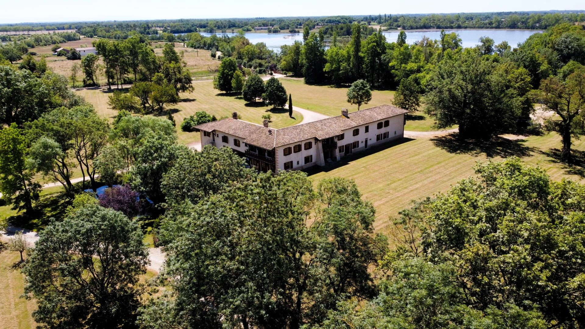 Villars-les-Dombes, Auvergne-Rhône-Alpes, 01330, FR, 7 Bedrooms Bedrooms, ,16 BathroomsBathrooms,Residential,For Sale,1994546