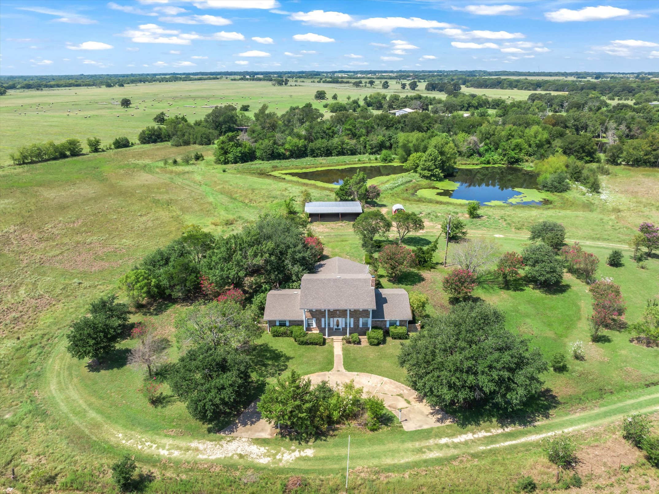 Wills Point, Texas, 75169, United States, 4 Bedrooms Bedrooms, ,3 BathroomsBathrooms,Residential,For Sale,1979230