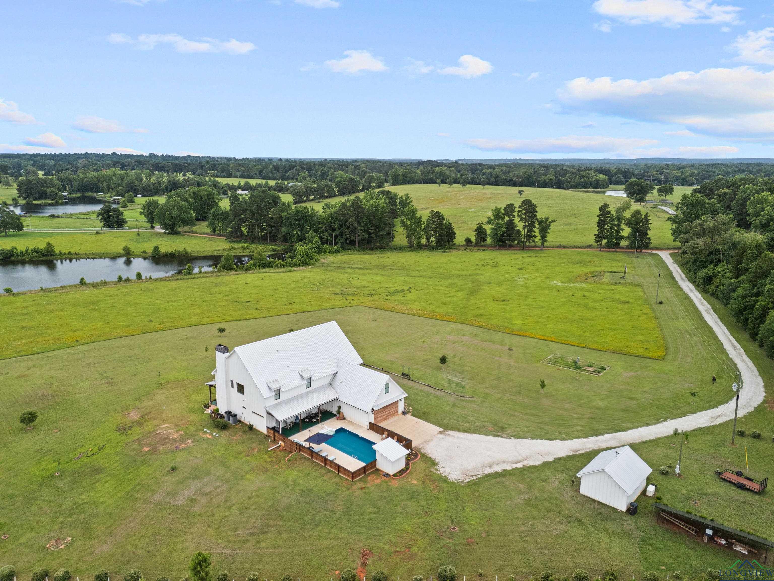 Jefferson, Texas, 75657, United States, 4 Bedrooms Bedrooms, ,4 BathroomsBathrooms,Residential,For Sale,1859470