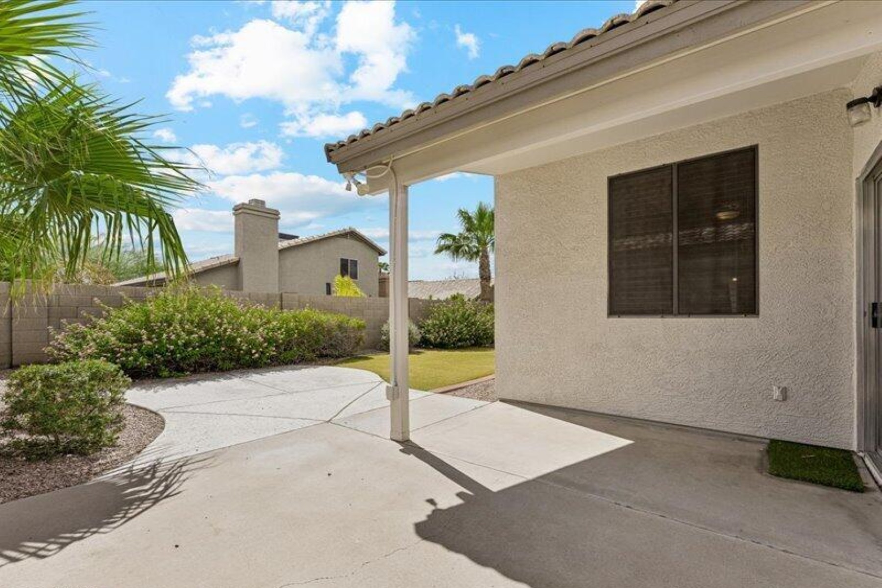  4327 E Siesta Lane¦Phoenix, AZ - 物件實景