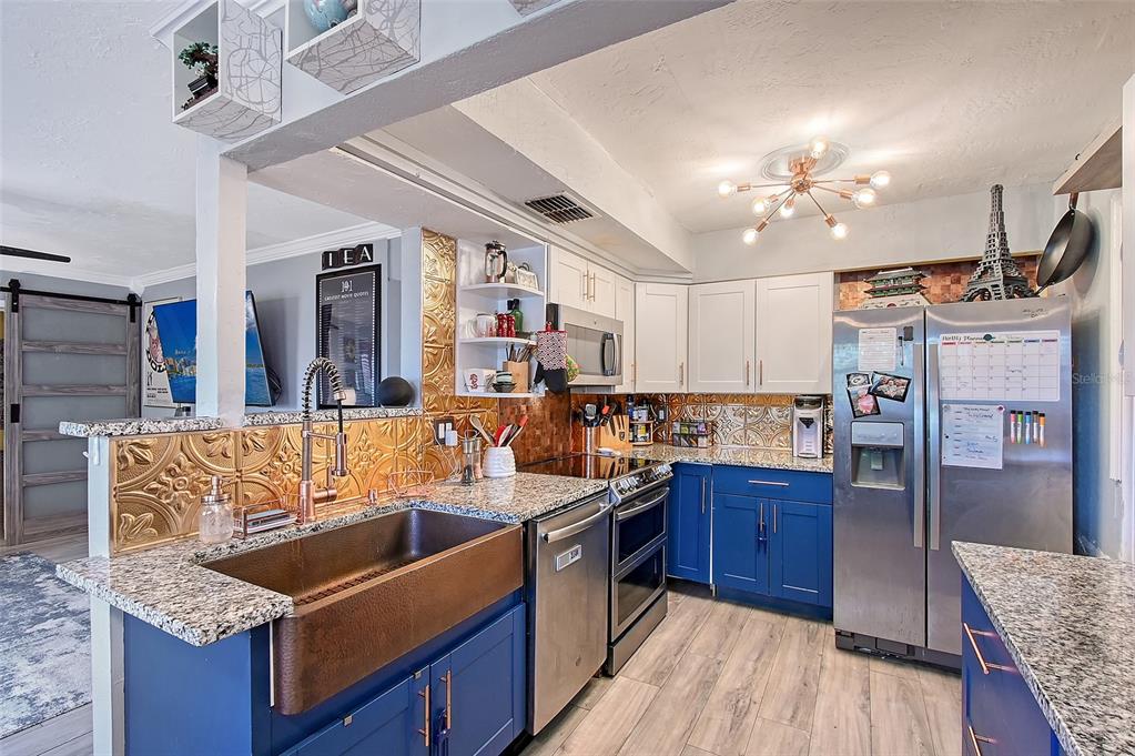 Sarasota, Florida, 34239, United States, 4 Bedrooms Bedrooms, ,2 BathroomsBathrooms,Residential,For Sale,1942091
