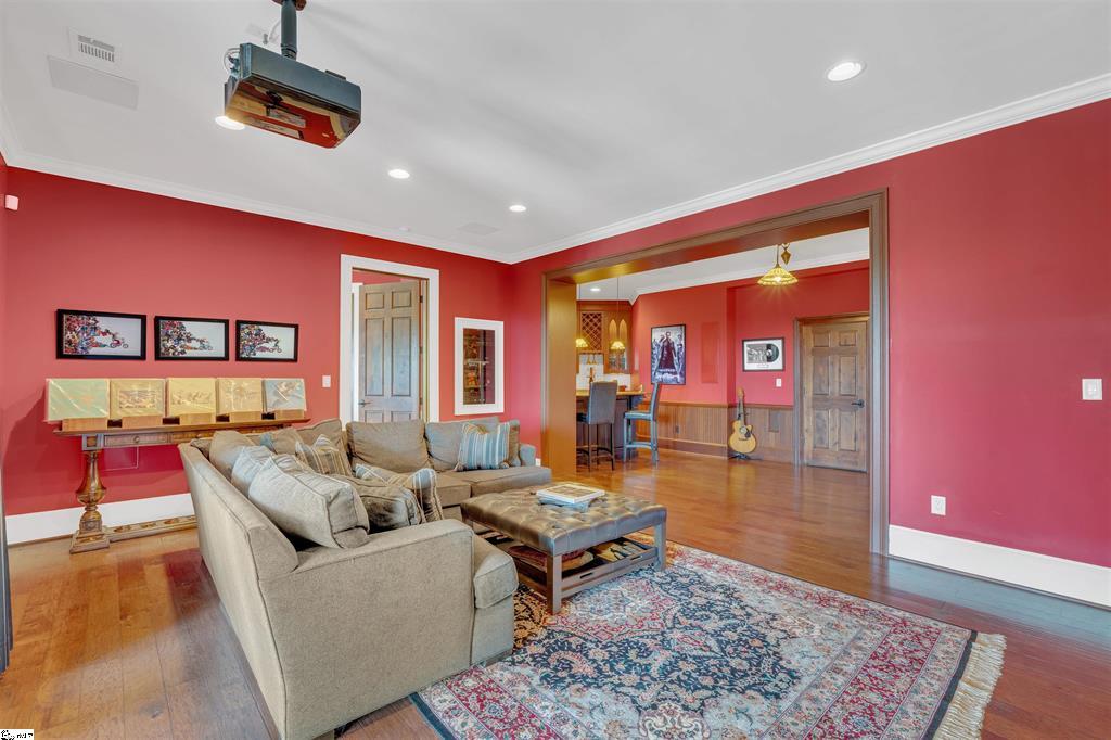 Marietta, South Carolina, 29661, United States, 4 Bedrooms Bedrooms, ,7 BathroomsBathrooms,Residential,For Sale,1940358