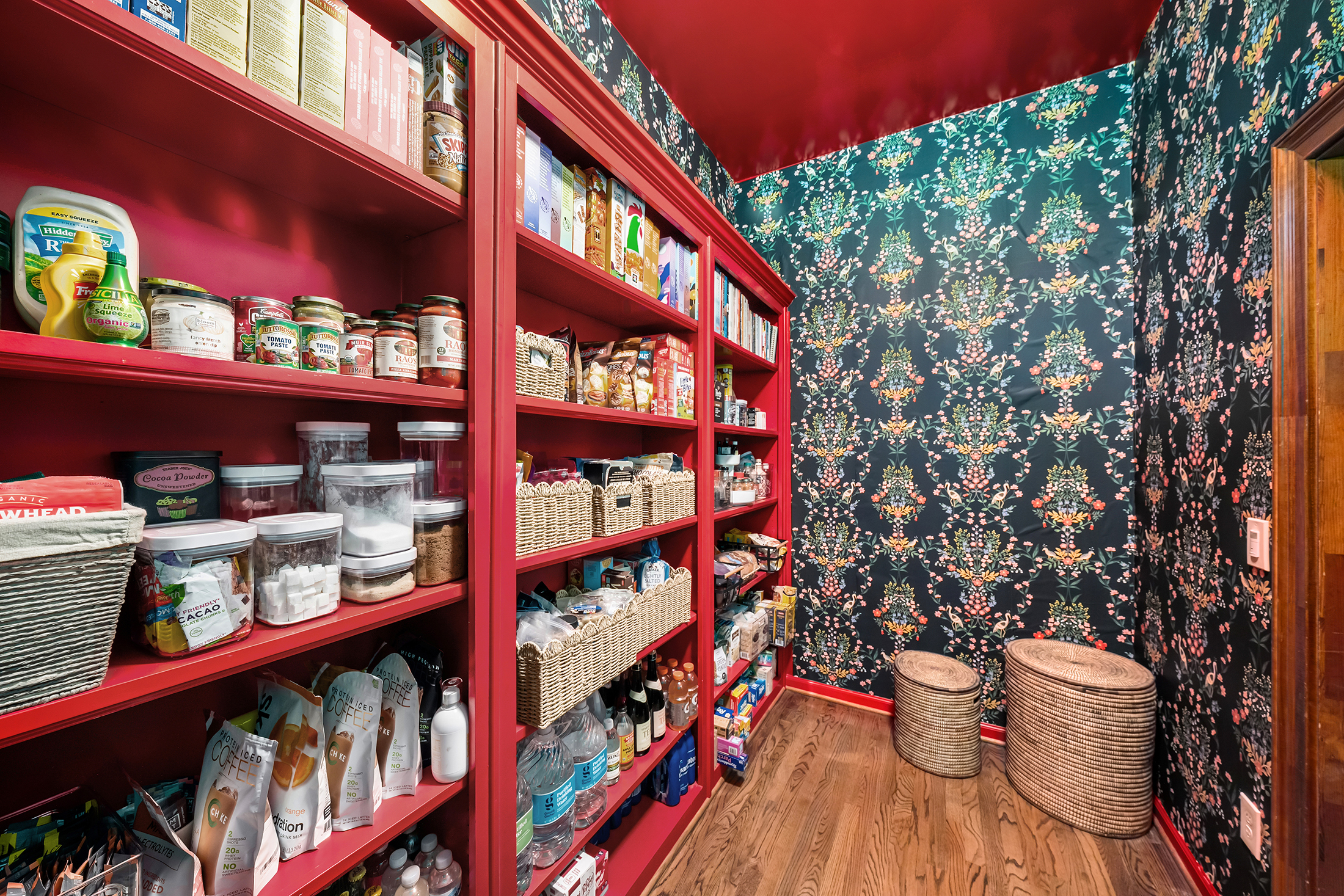  Meticulous Brick Estate Blends Timeless Architecture with Elevated Design - 物件實景