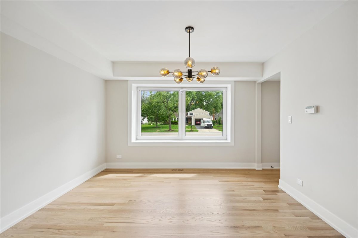 Naperville, Illinois, 60565, United States, 4 Bedrooms Bedrooms, ,3 BathroomsBathrooms,Residential,For Sale,1932605