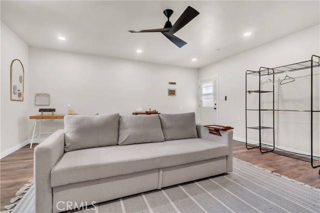 Downey, California, 90241, United States, 3 Bedrooms Bedrooms, ,2 BathroomsBathrooms,Residential,For Sale,1914661