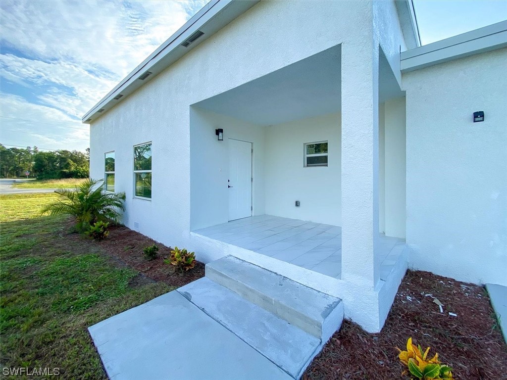 Lehigh Acres, Florida, 33973, United States, 6 Bedrooms Bedrooms, ,4 BathroomsBathrooms,Residential,For Sale,1872898