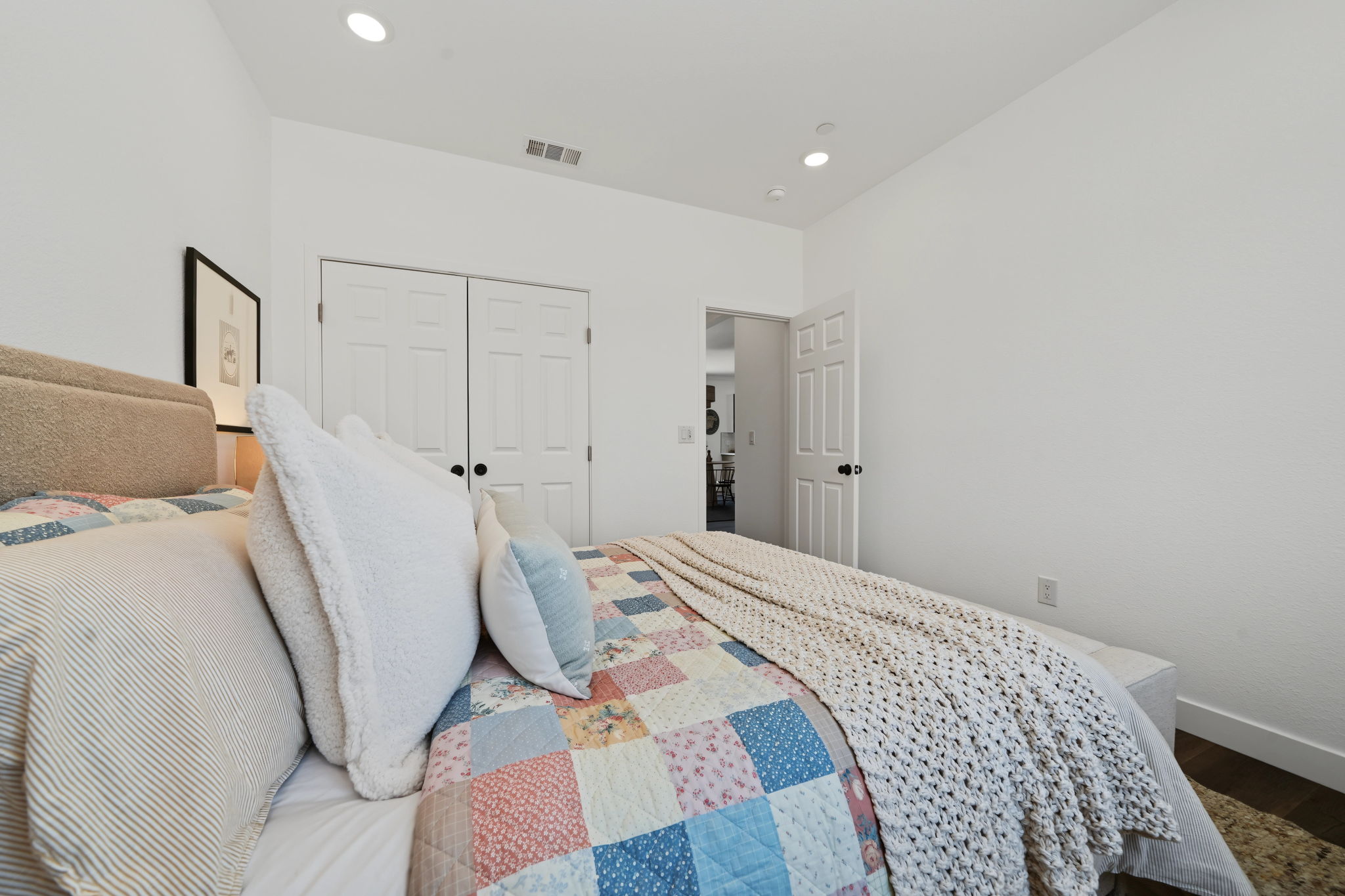  1916 Village Drive, Ione, CA 95640 - 物件實景