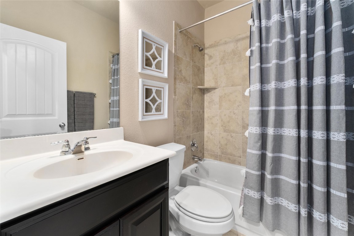 Buda, Texas, 78610, United States, 5 Bedrooms Bedrooms, ,4 BathroomsBathrooms,Residential,For Sale,1962354