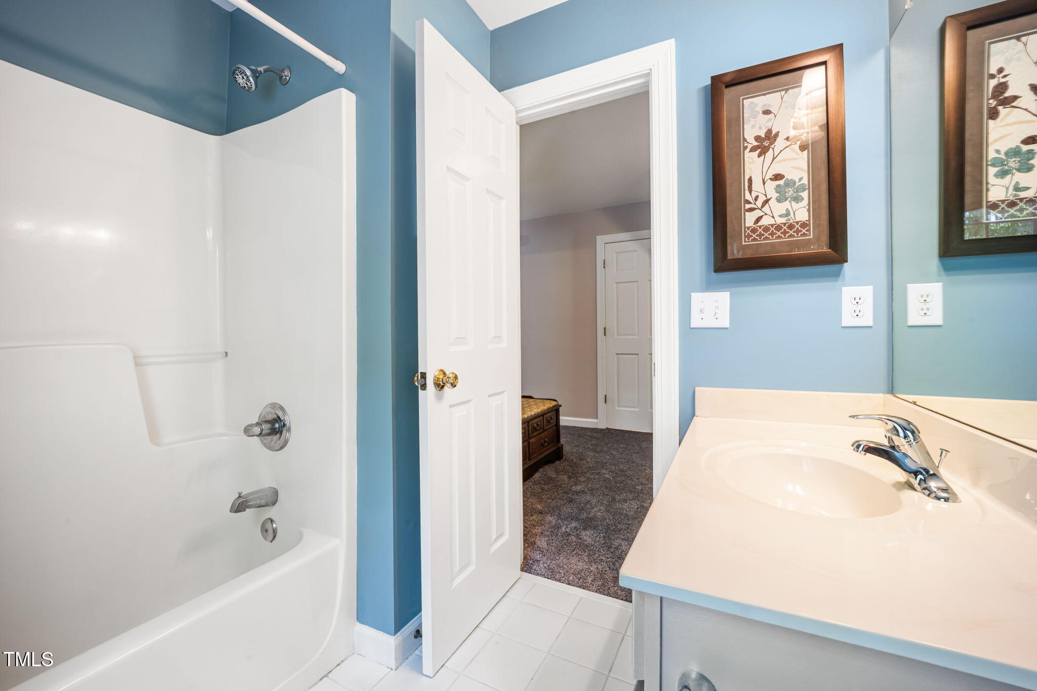 Apex, North Carolina, 27502, United States, 4 Bedrooms Bedrooms, ,3 BathroomsBathrooms,Residential,For Sale,1939175
