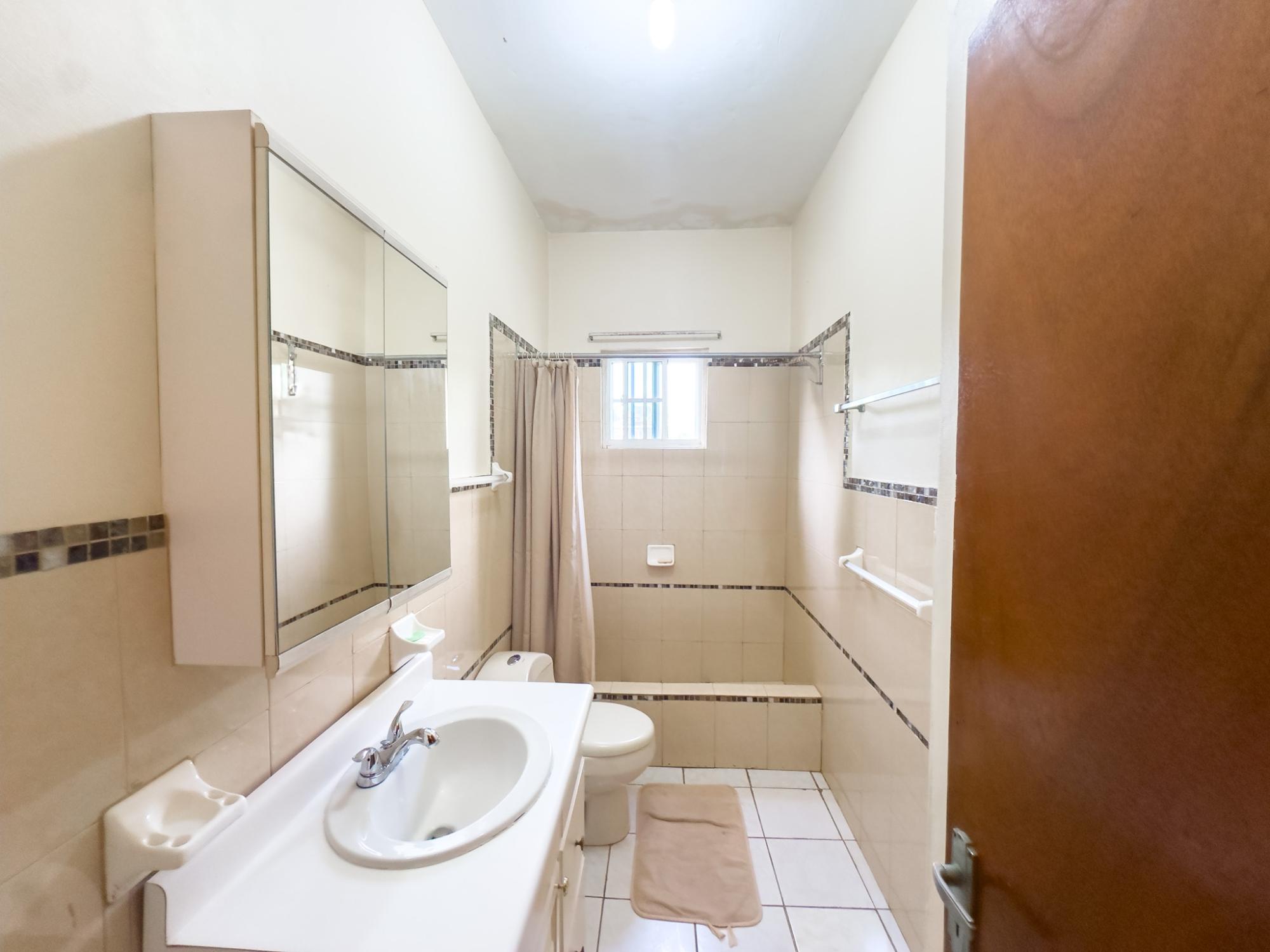 Kingston & St. Andrew, JM, 5 Bedrooms Bedrooms, ,4 BathroomsBathrooms,Residential,For Sale,1882782