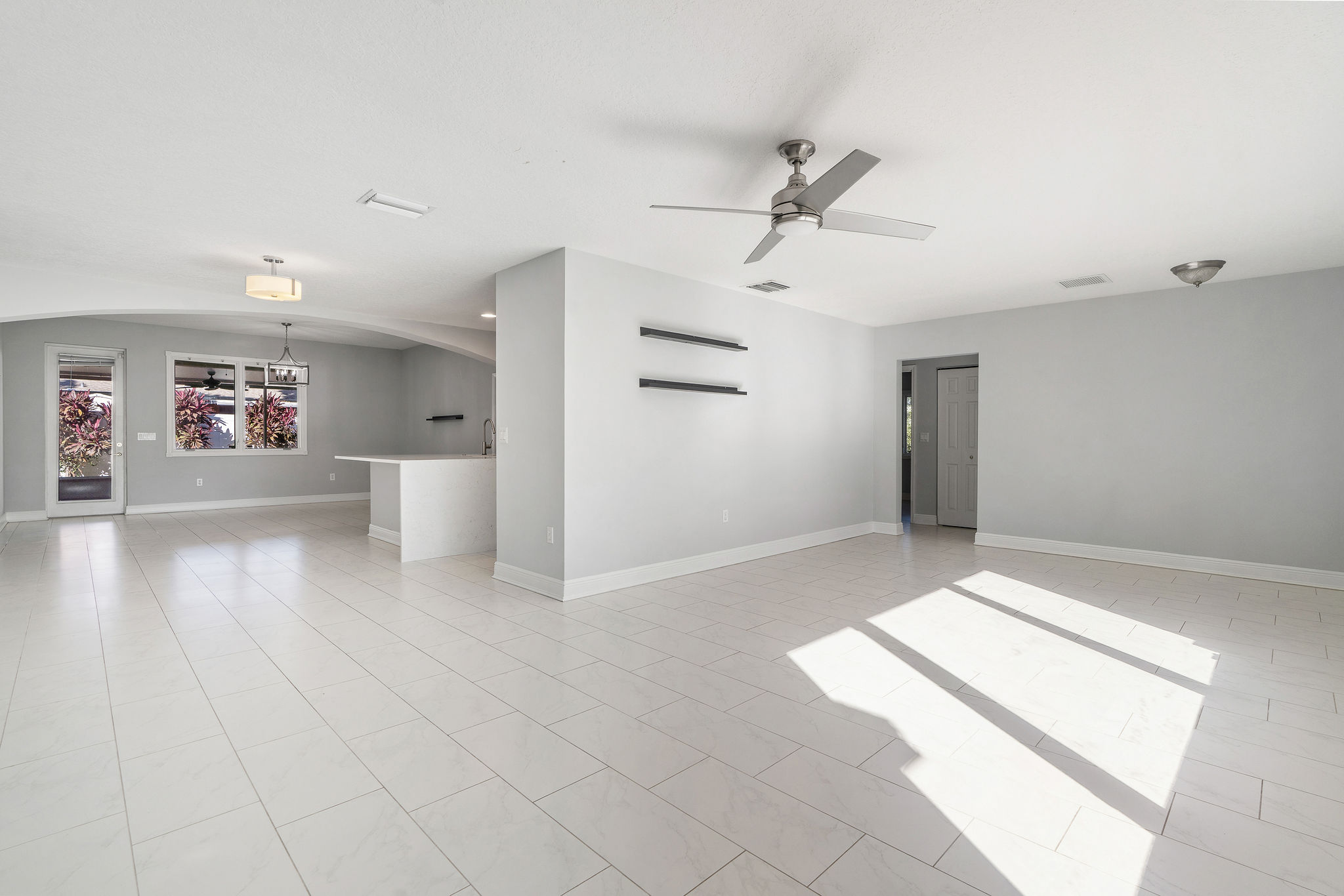 Largo, Florida, 33771, United States, 5 Bedrooms Bedrooms, ,3 BathroomsBathrooms,Residential,For Sale,1980944