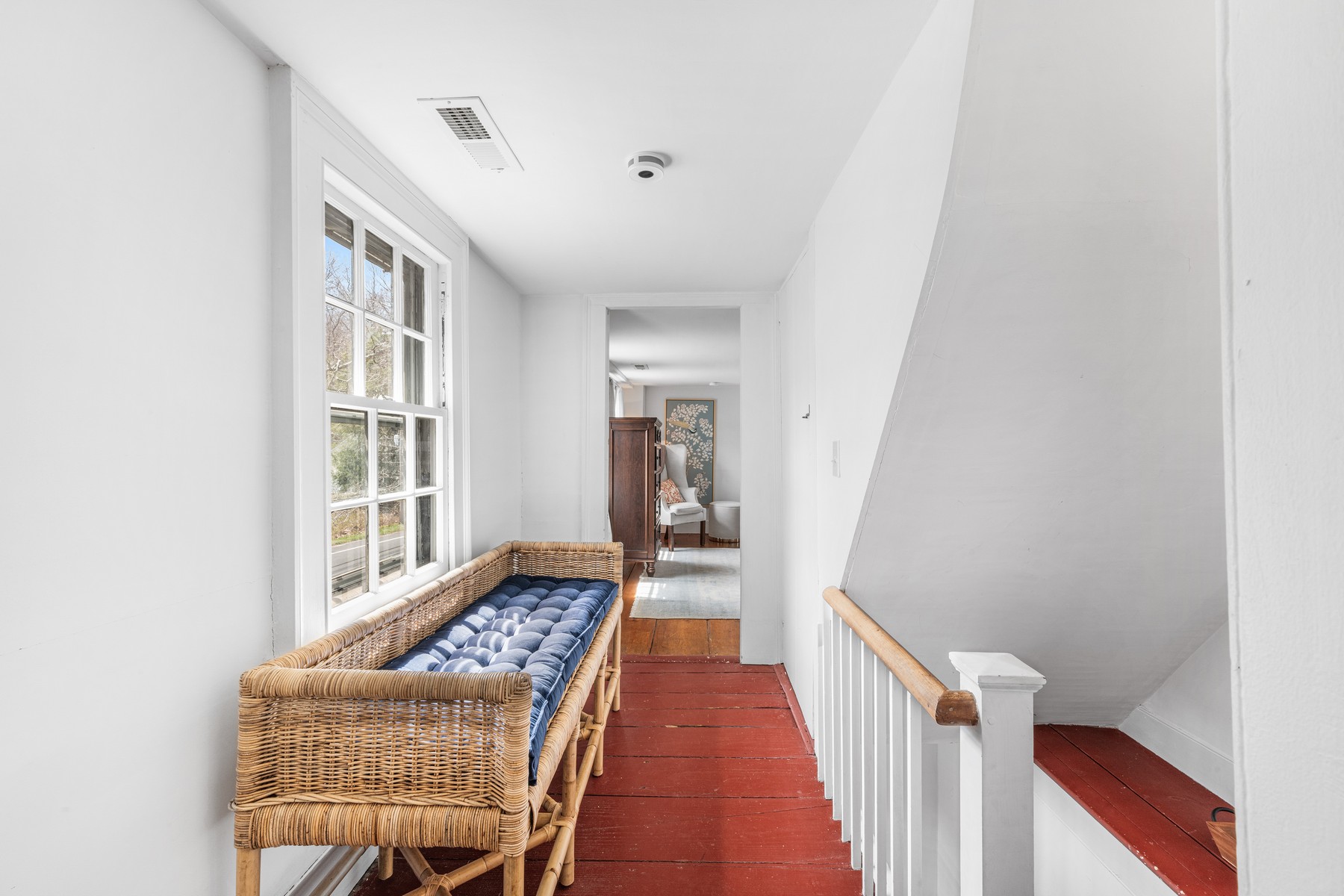  Wonderful Waterfront Antique Home on 1.6 Acres - 物件實景